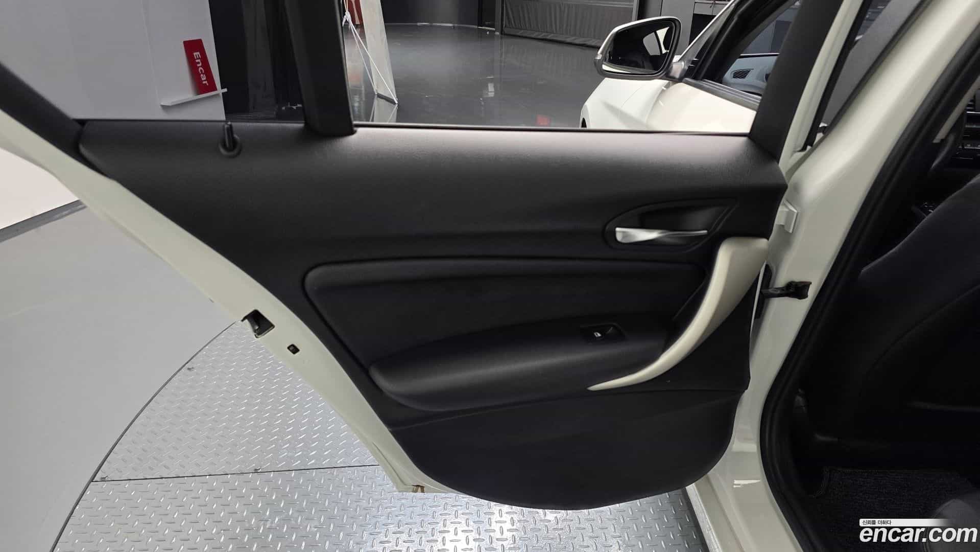 1-Series BMW 2016.9-INNER-035
