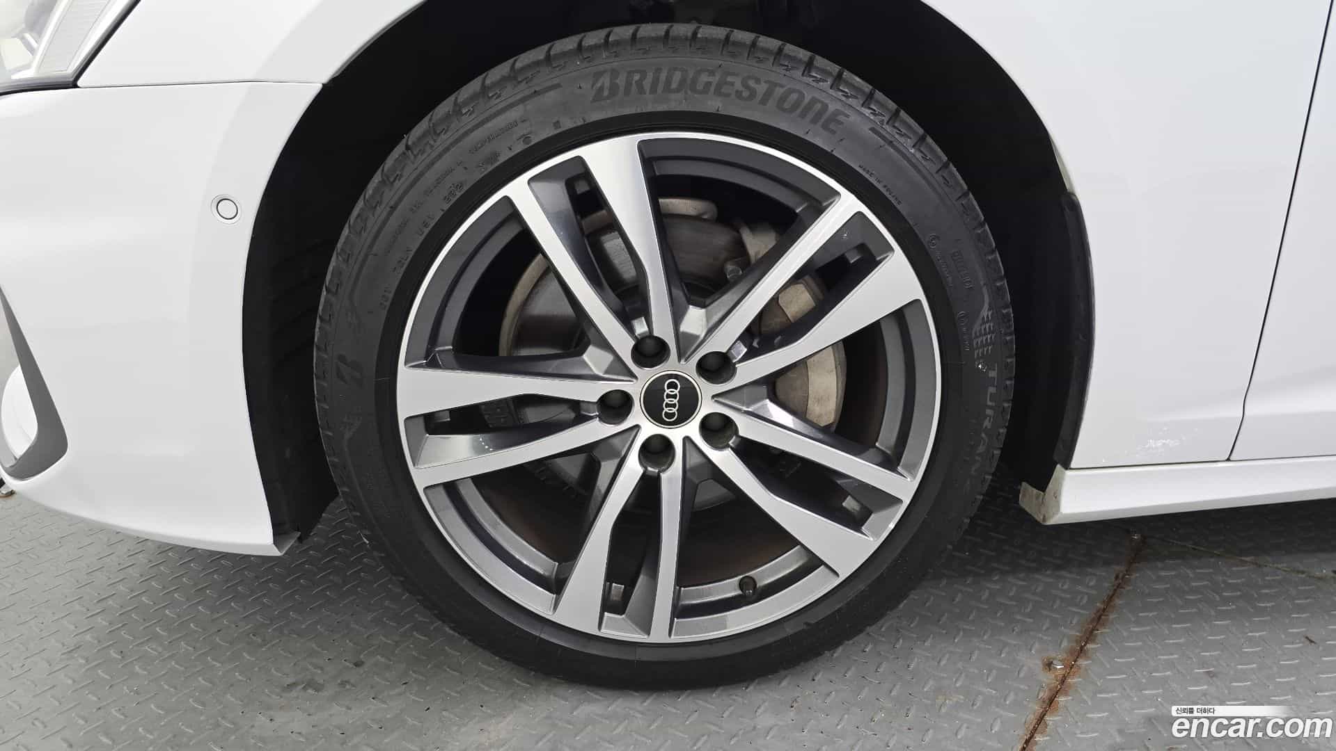 A6 Audi 2022.1-OUTER-005