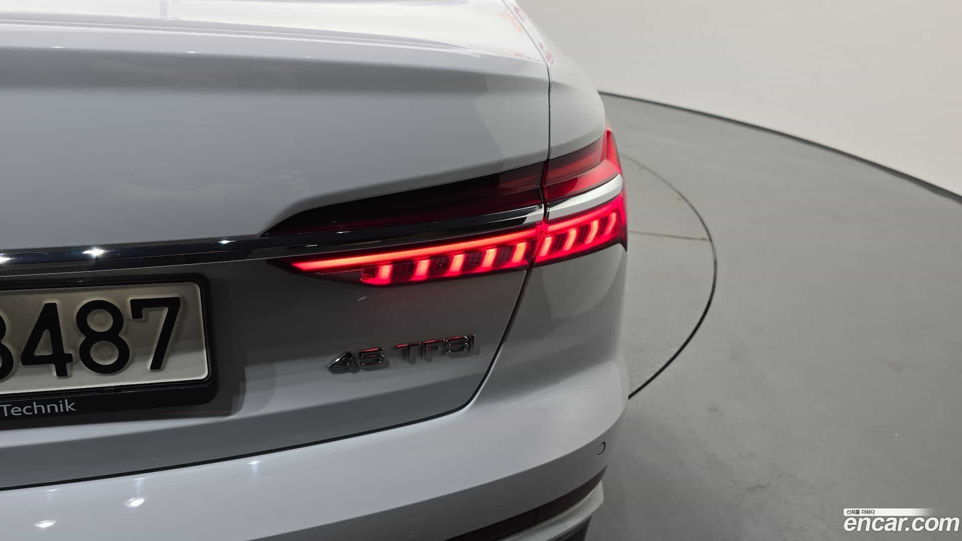 A6 Audi 2022.1-OUTER-033
