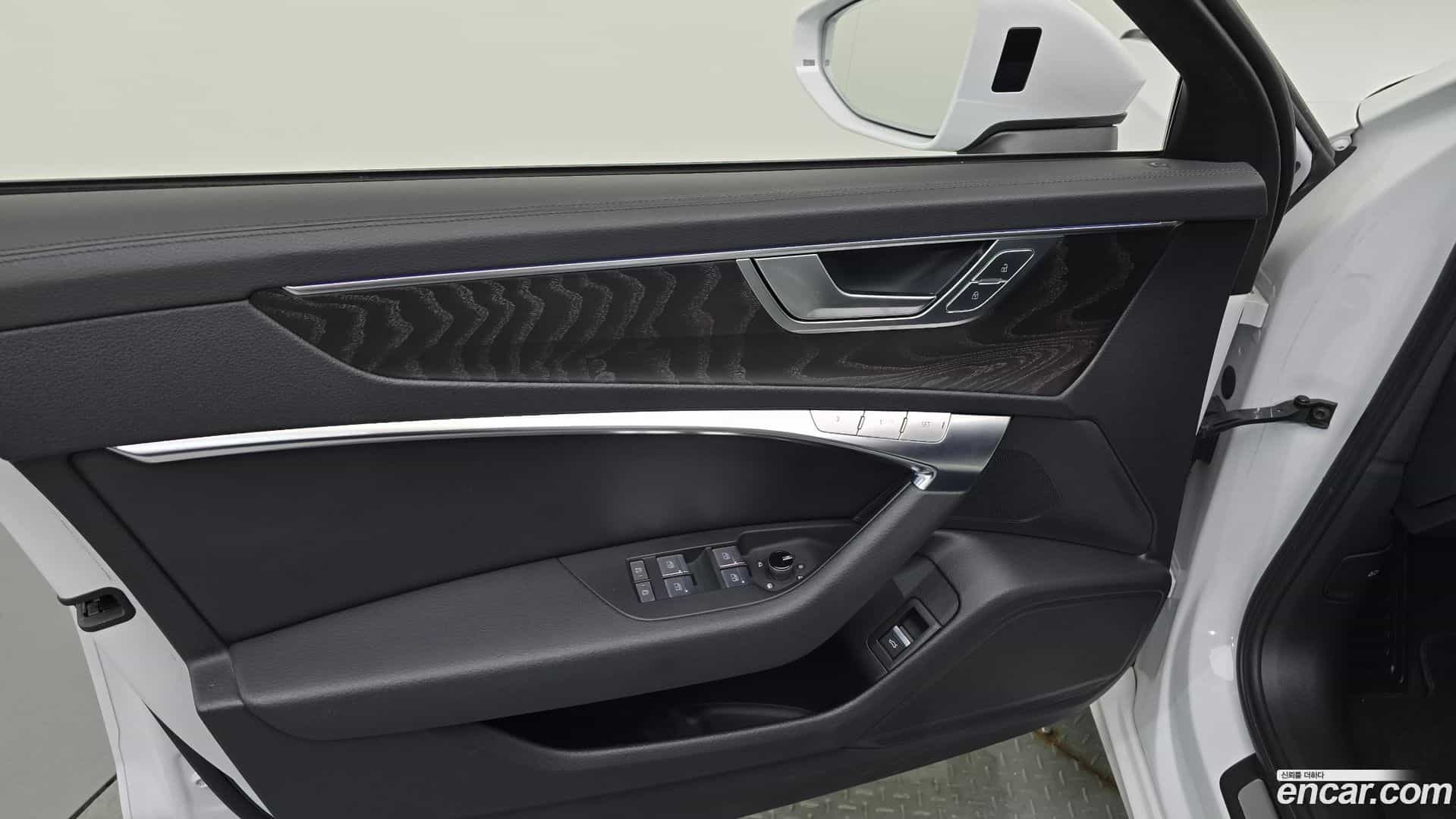 A6 Audi 2022.1-INNER-034