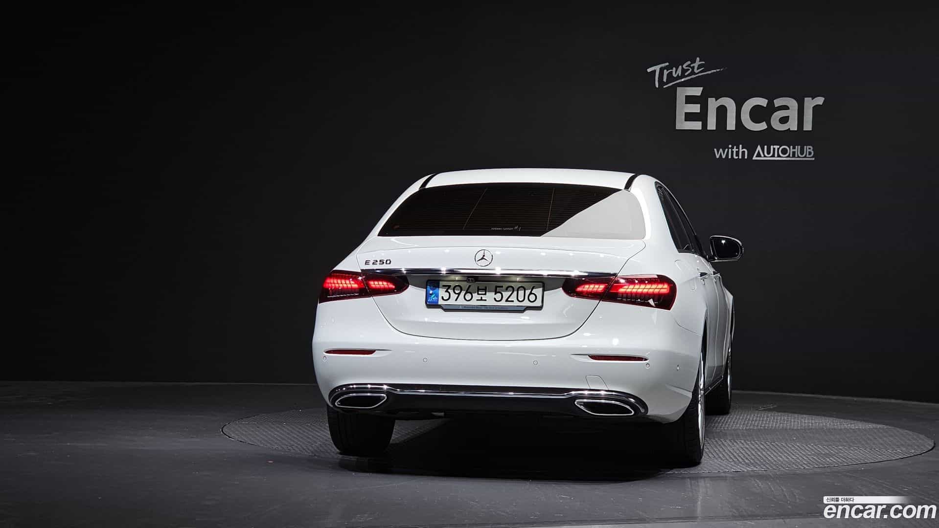 E-Class Mercedes-Benz 2021.2-OUTER-004