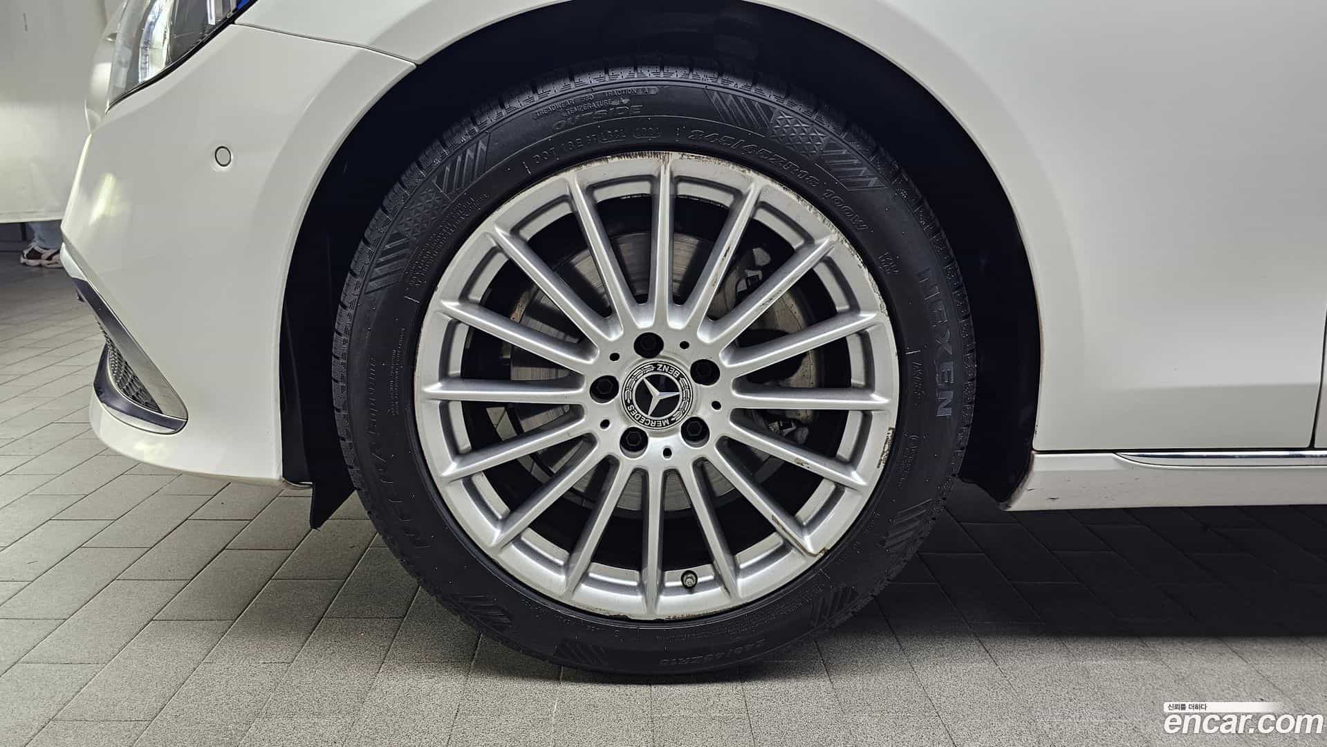 E-Class Mercedes-Benz 2021.2-OUTER-005