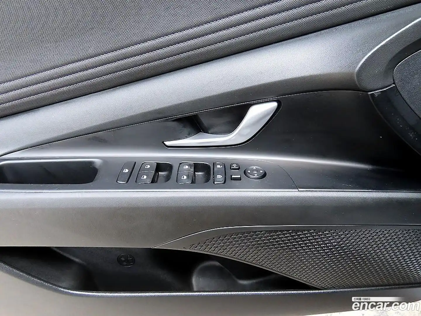 AVANTE Hyundai 2021.4-OPTION-015