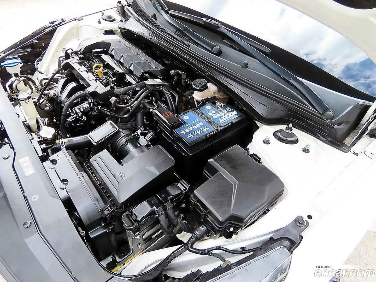 AVANTE Hyundai 2021.4-OPTION-023