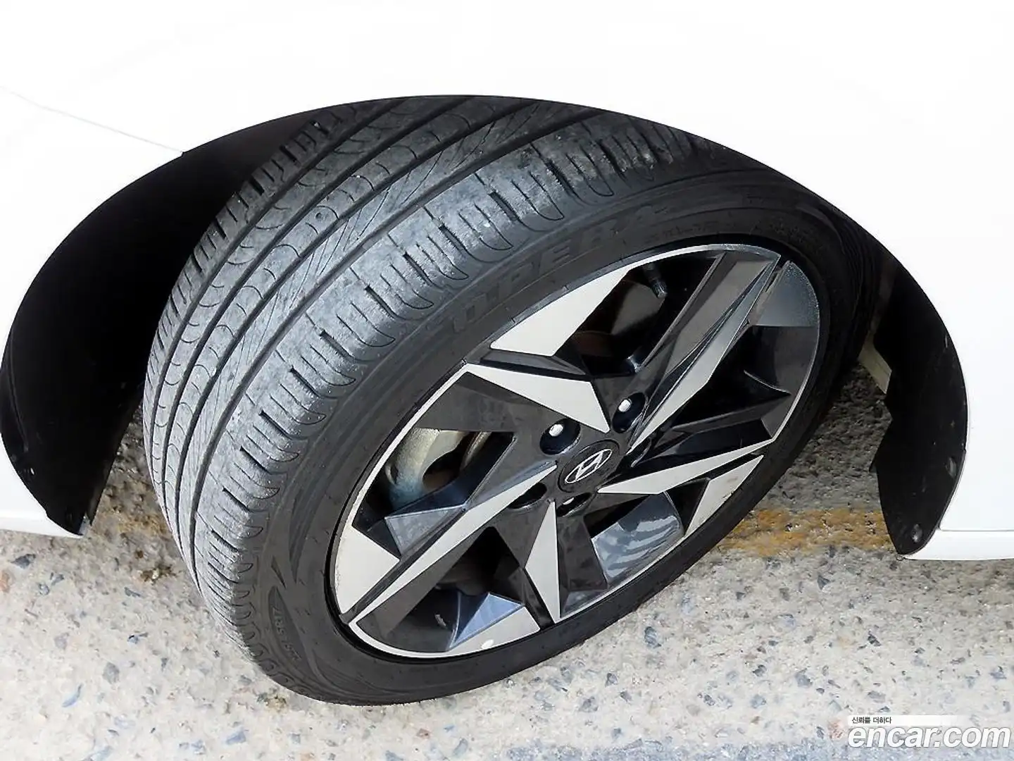 AVANTE Hyundai 2021.4-OPTION-024