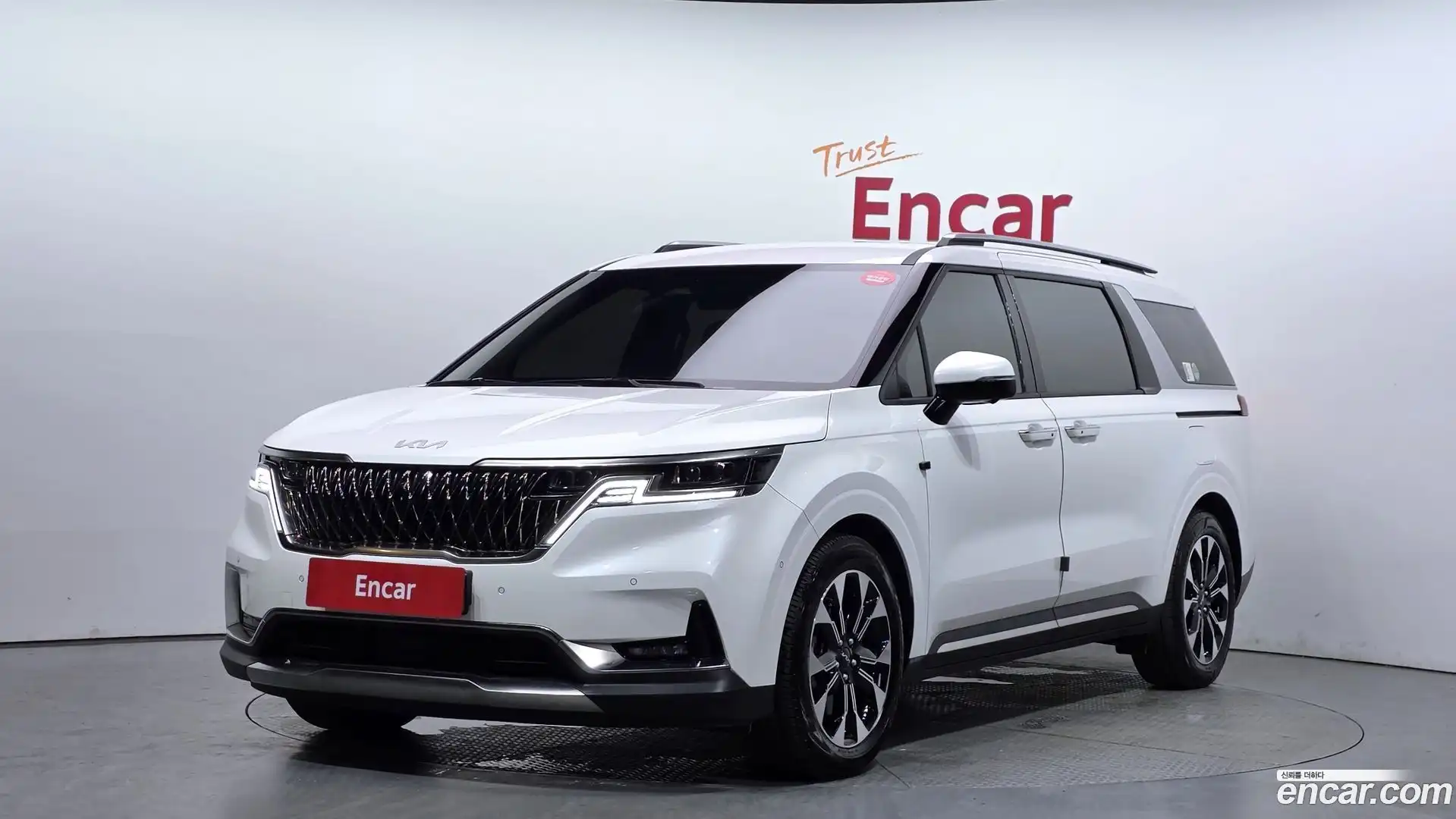Canival Kia 2023.4-OUTER-001