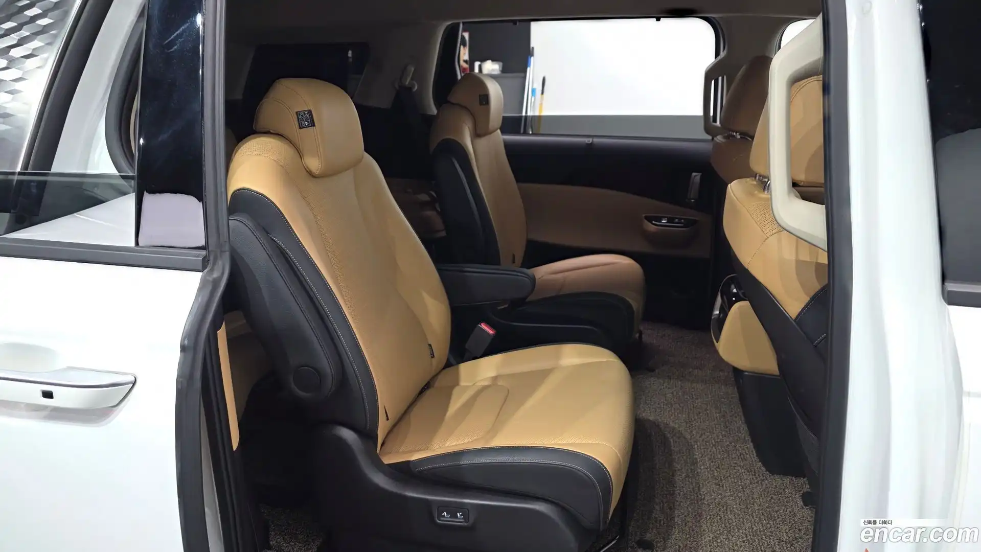 Canival Kia 2023.4-OPTION-015
