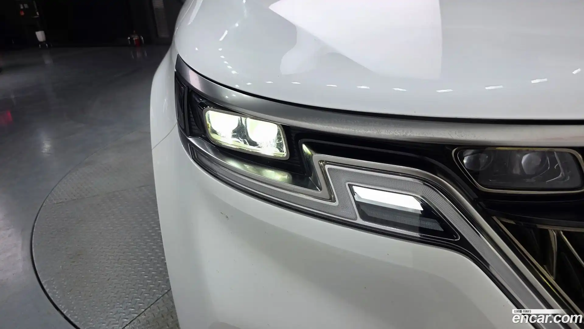 Canival Kia 2023.4-OUTER-032