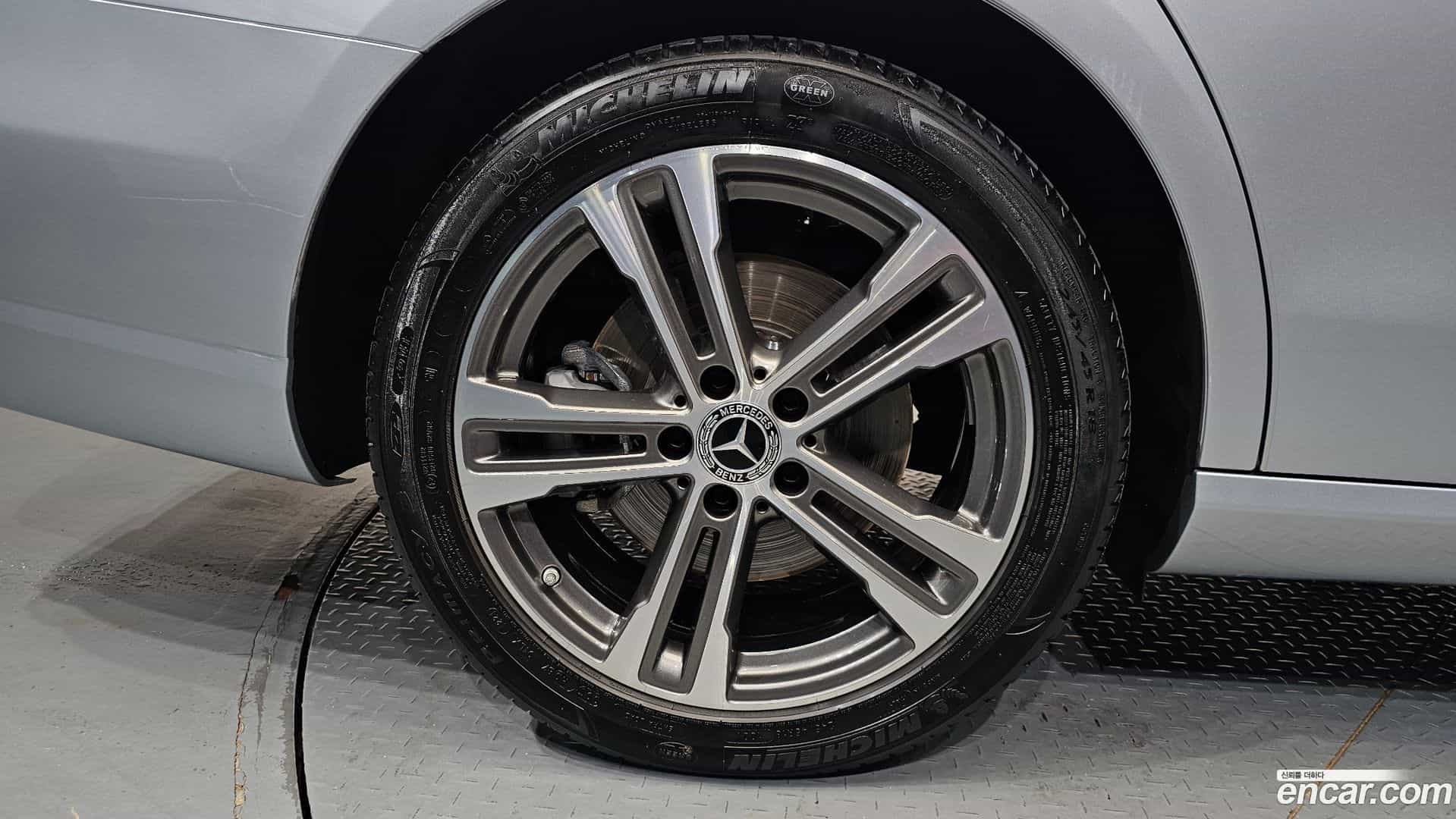 E-Class Mercedes-Benz 2021.6-OUTER-005