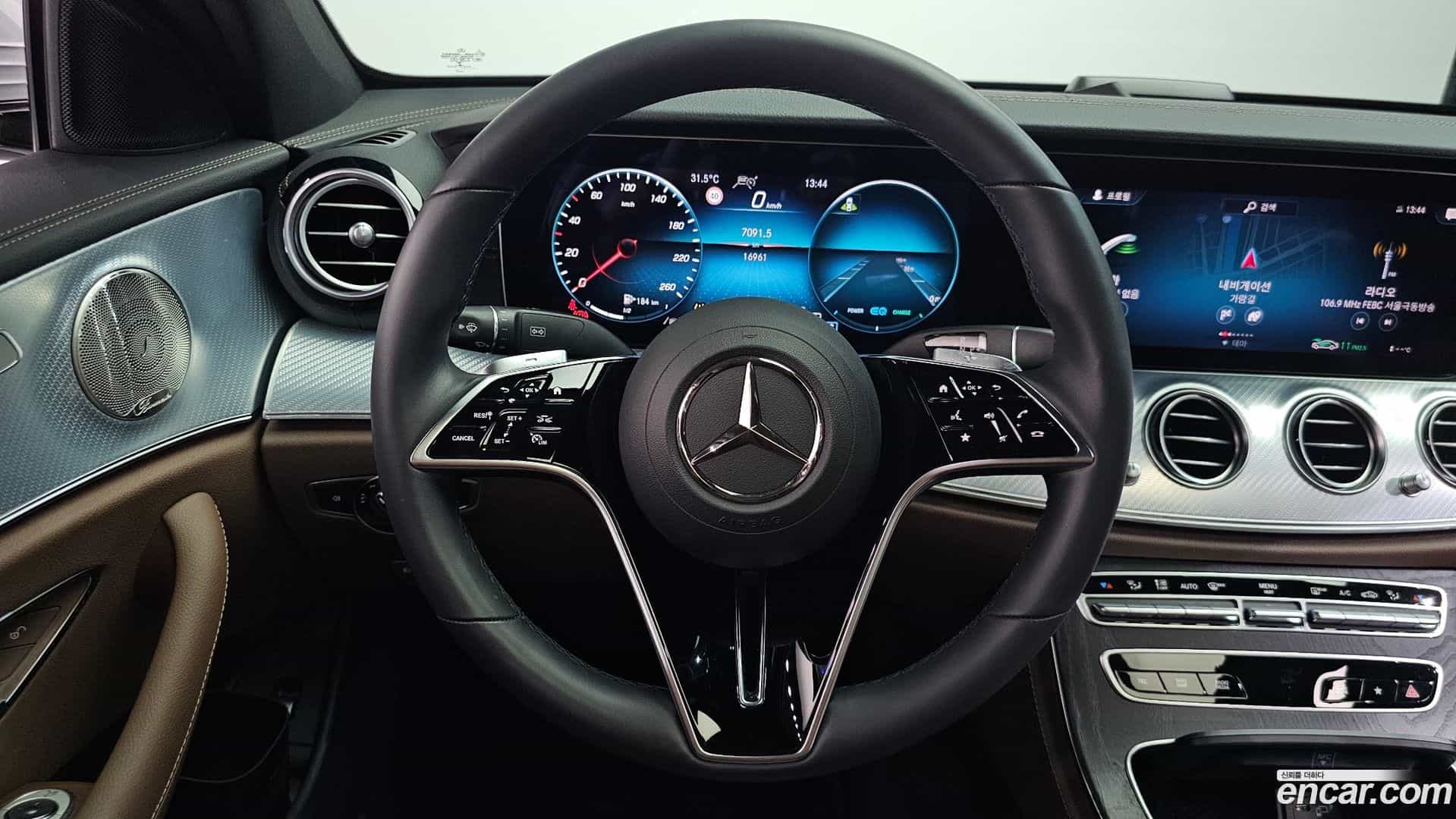 E-Class Mercedes-Benz 2021.6-OPTION-017