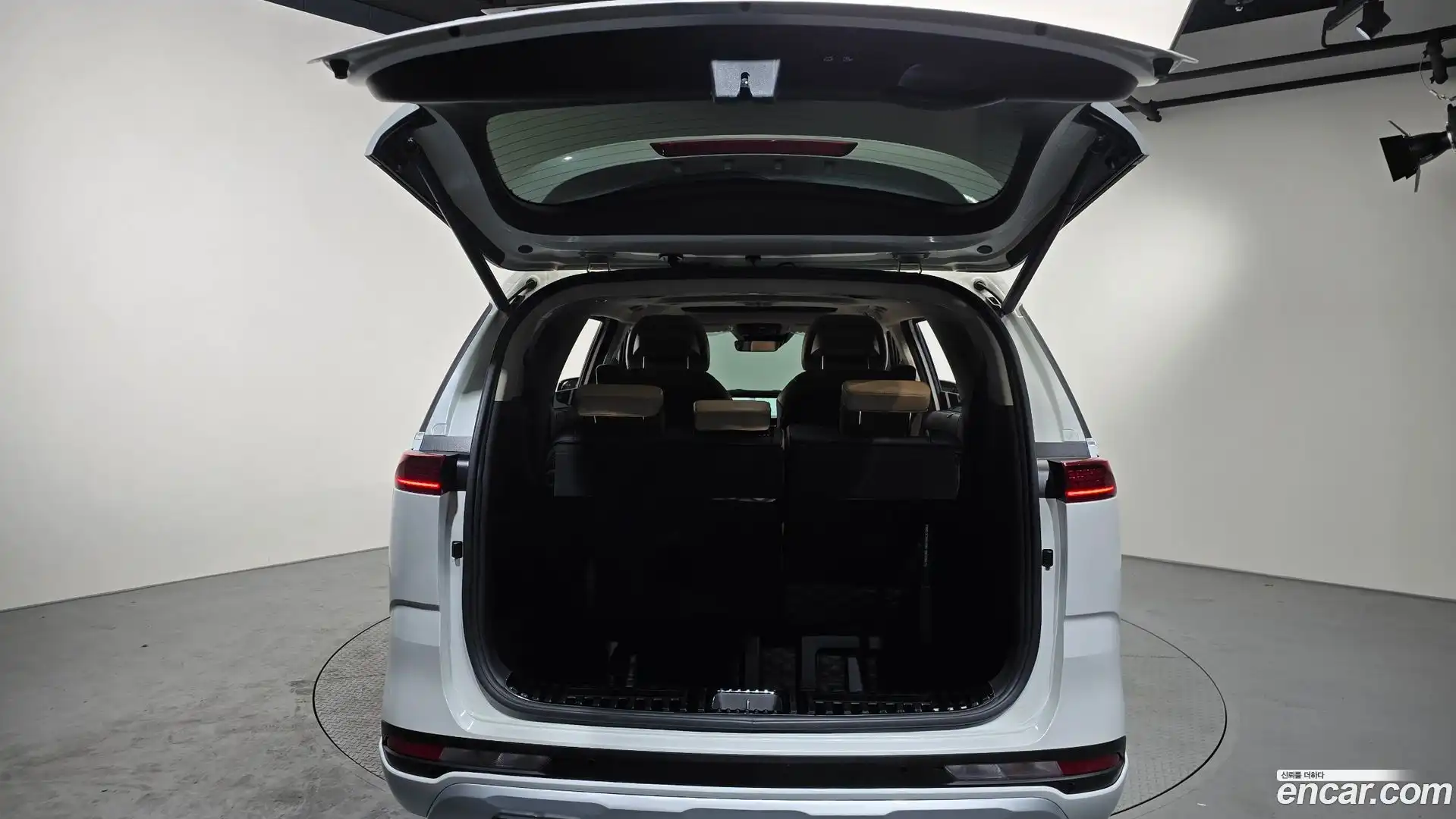 Canival Kia 2023.2-OPTION-024