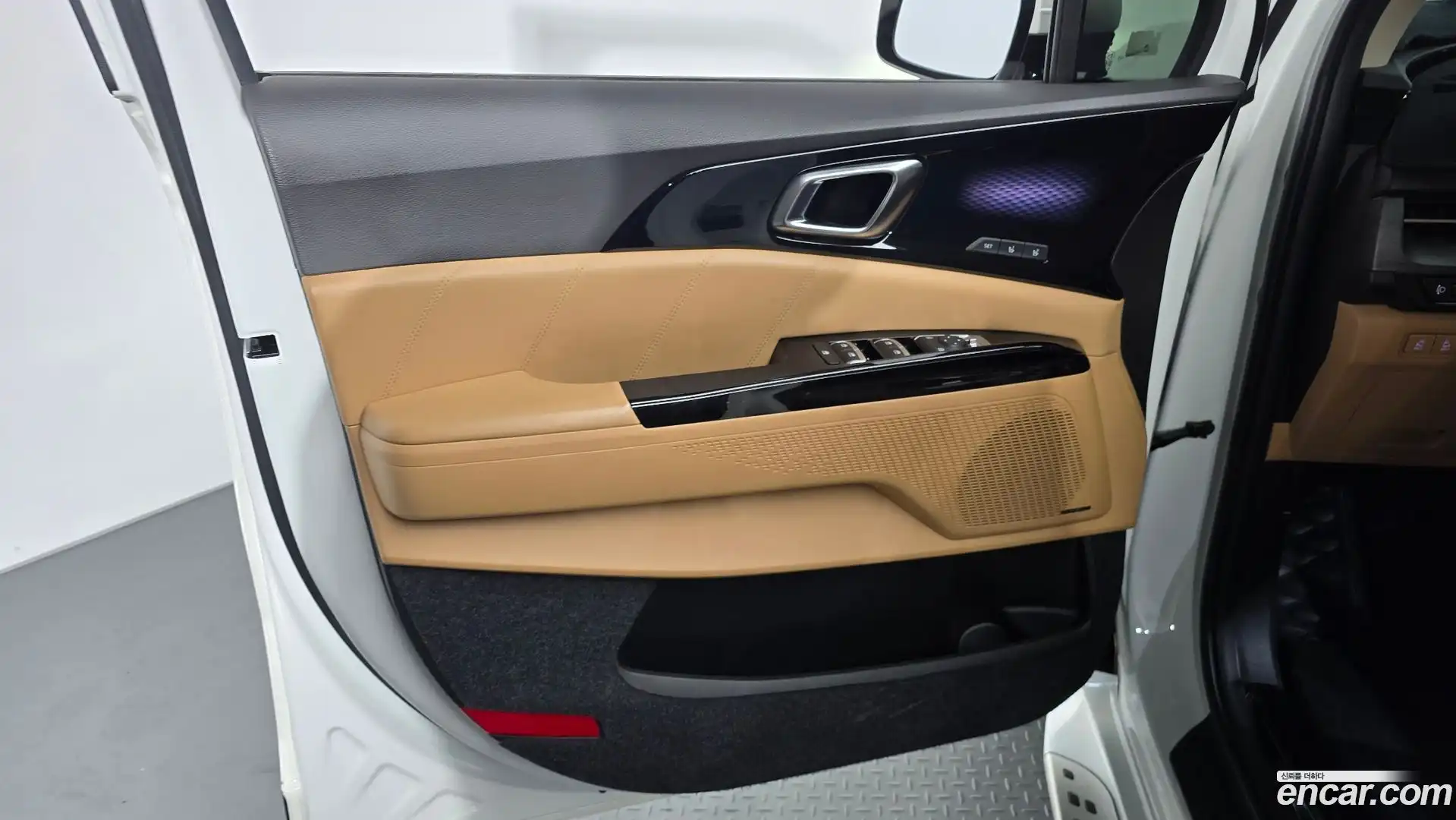 Canival Kia 2023.2-INNER-034