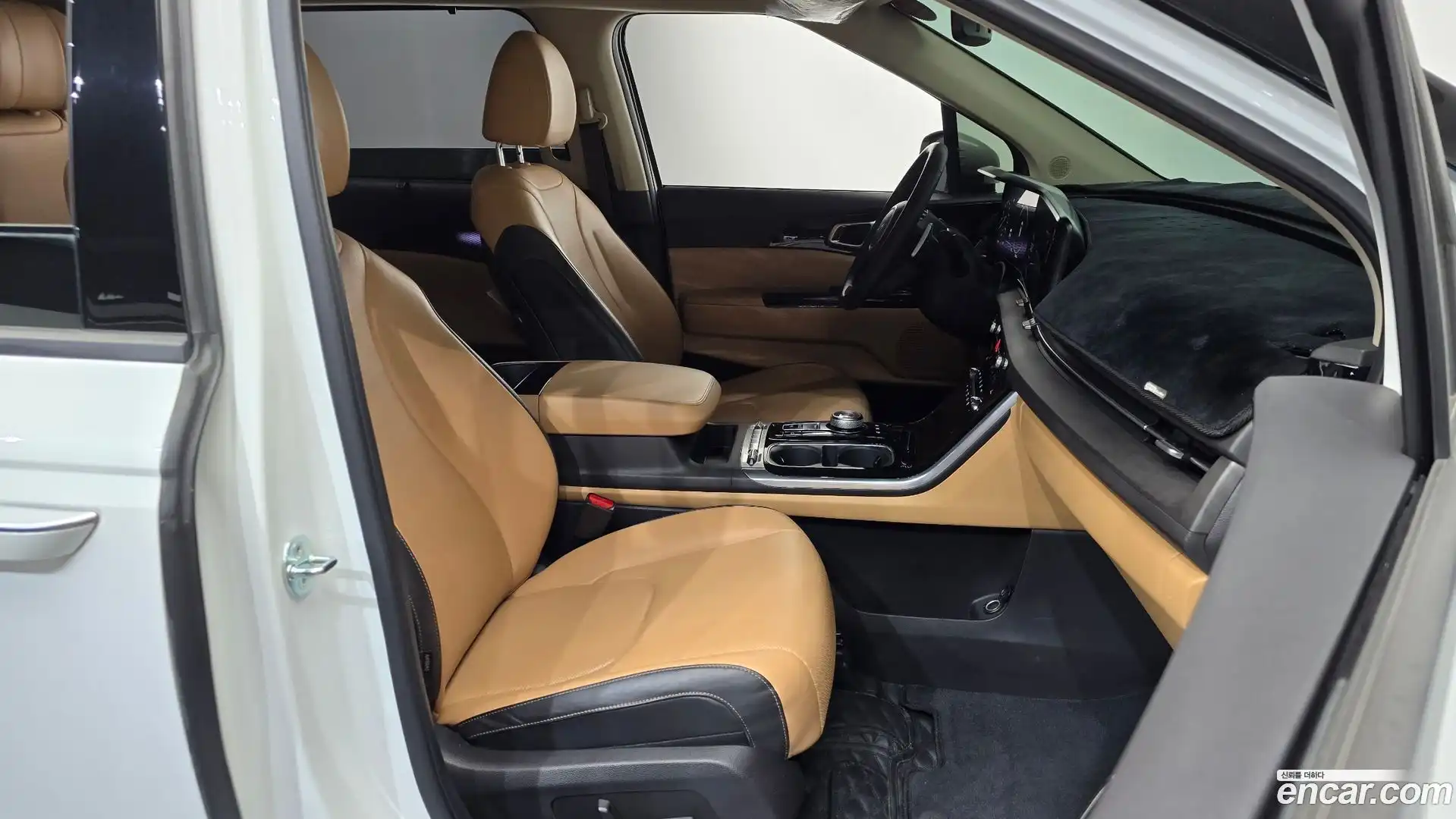 Canival Kia 2023.2-INNER-036