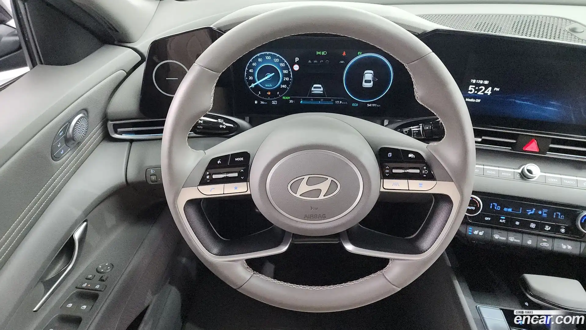 AVANTE Hyundai 2024.6-OPTION-017