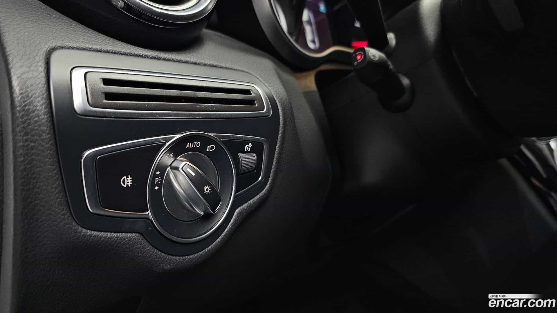 C-Class Mercedes-Benz 2020.0-OPTION-024