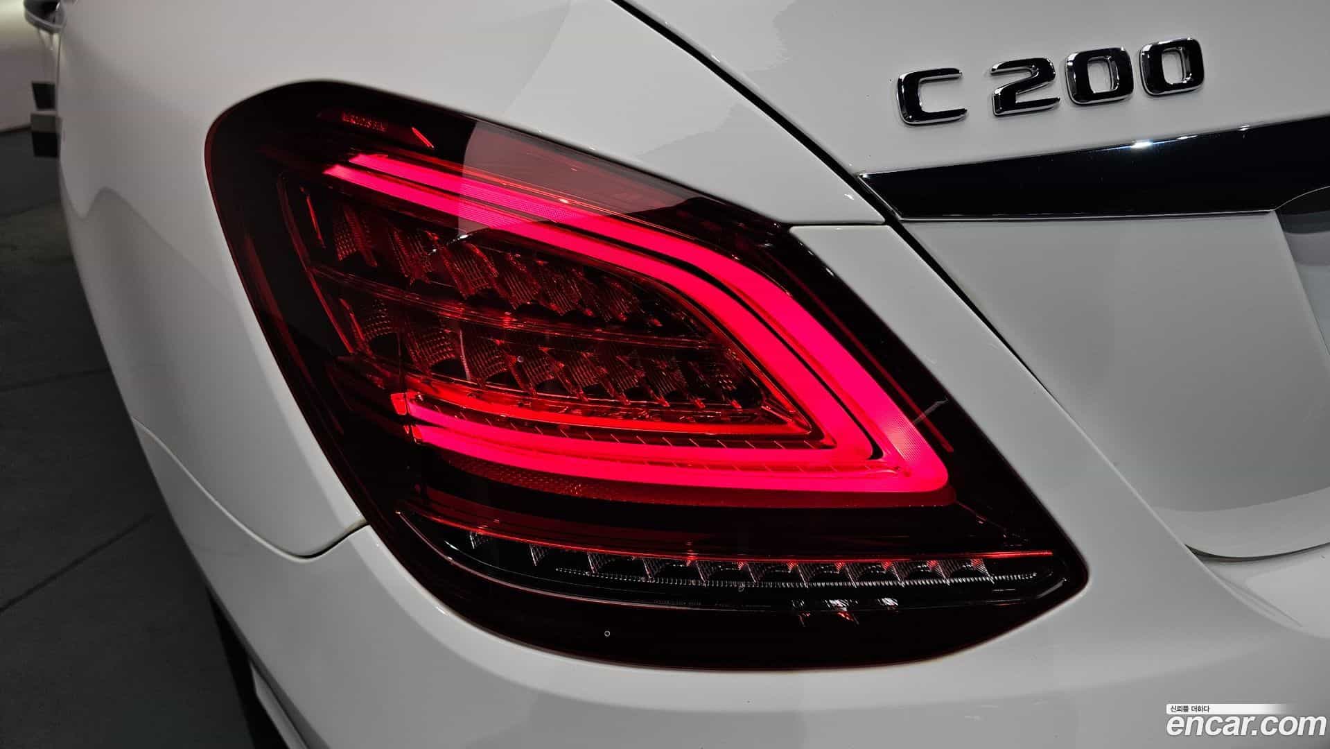 C-Class Mercedes-Benz 2020.0-OUTER-033