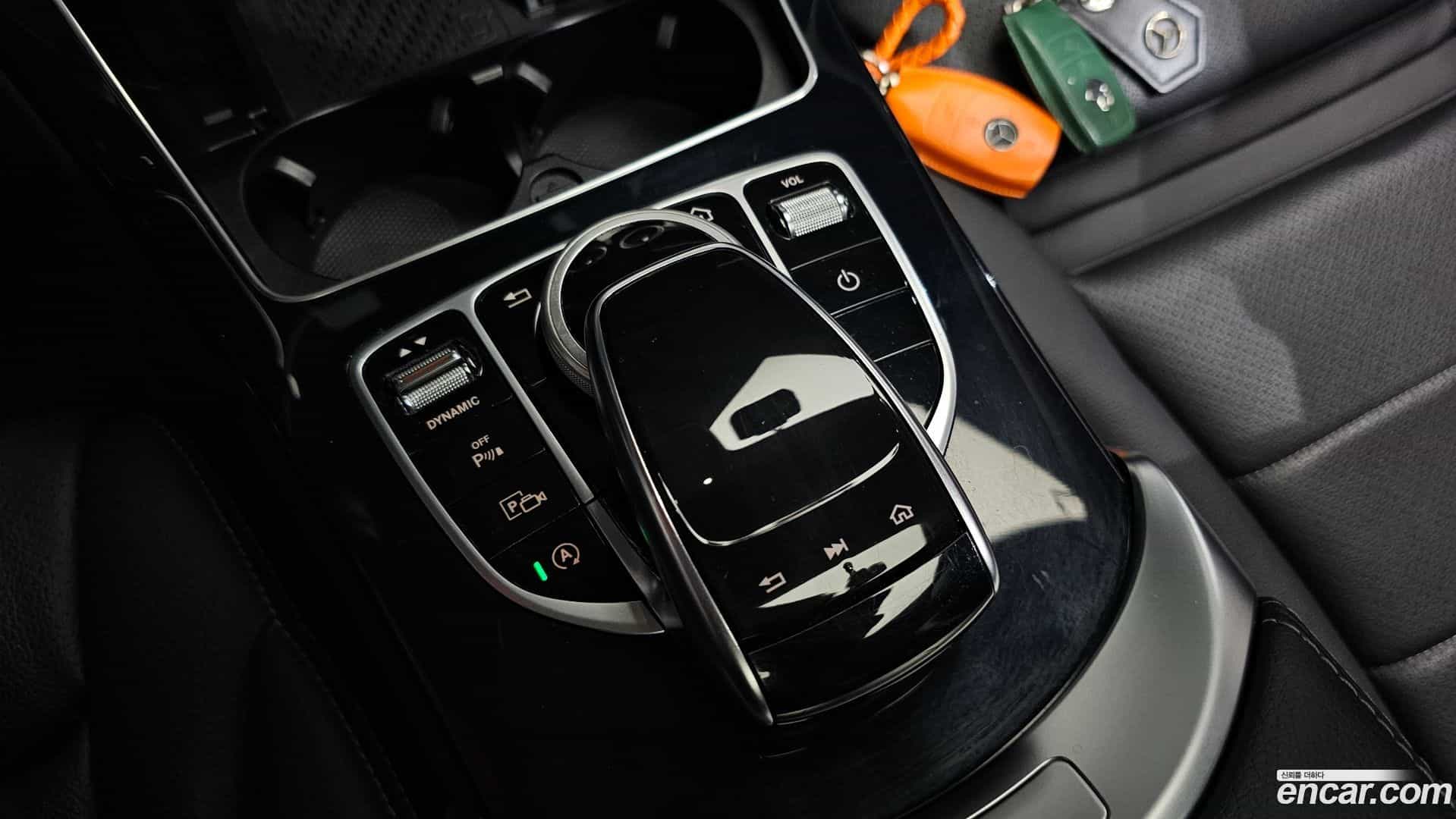 C-Class Mercedes-Benz 2020.0-OPTION-040