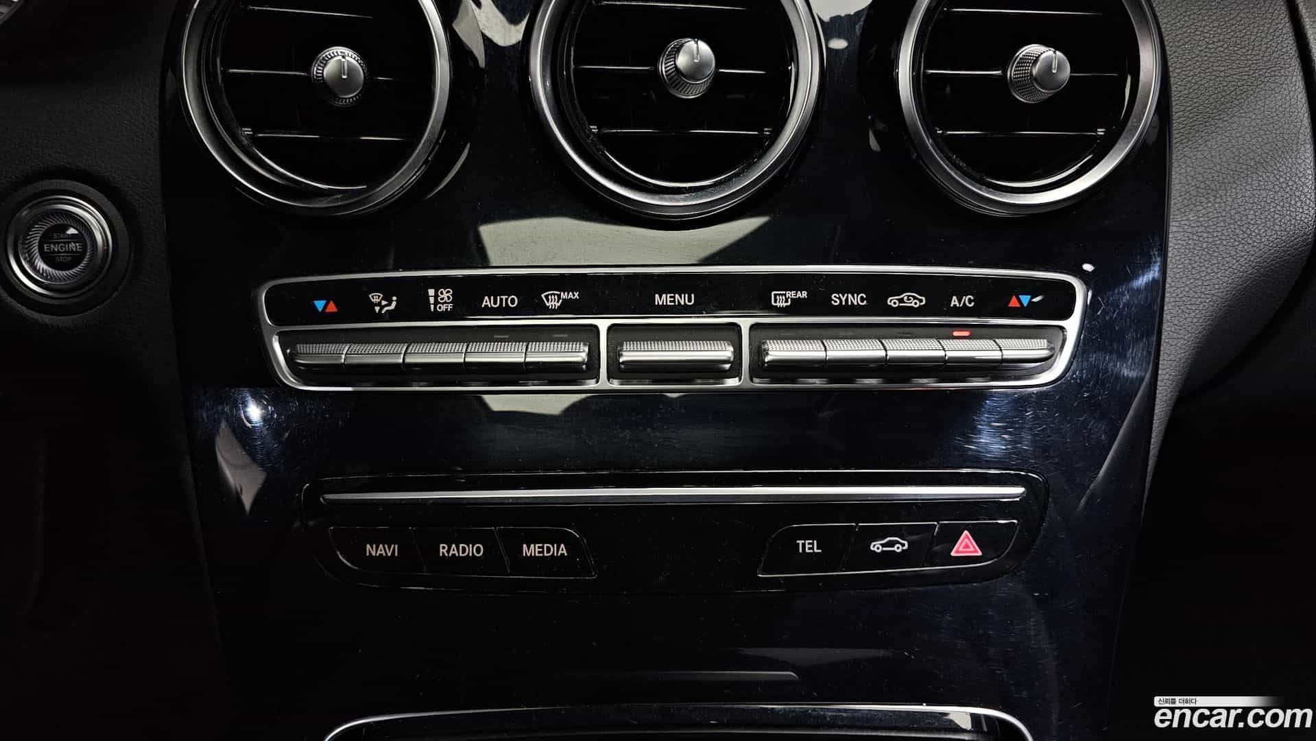 C-Class Mercedes-Benz 2020.0-OPTION-042