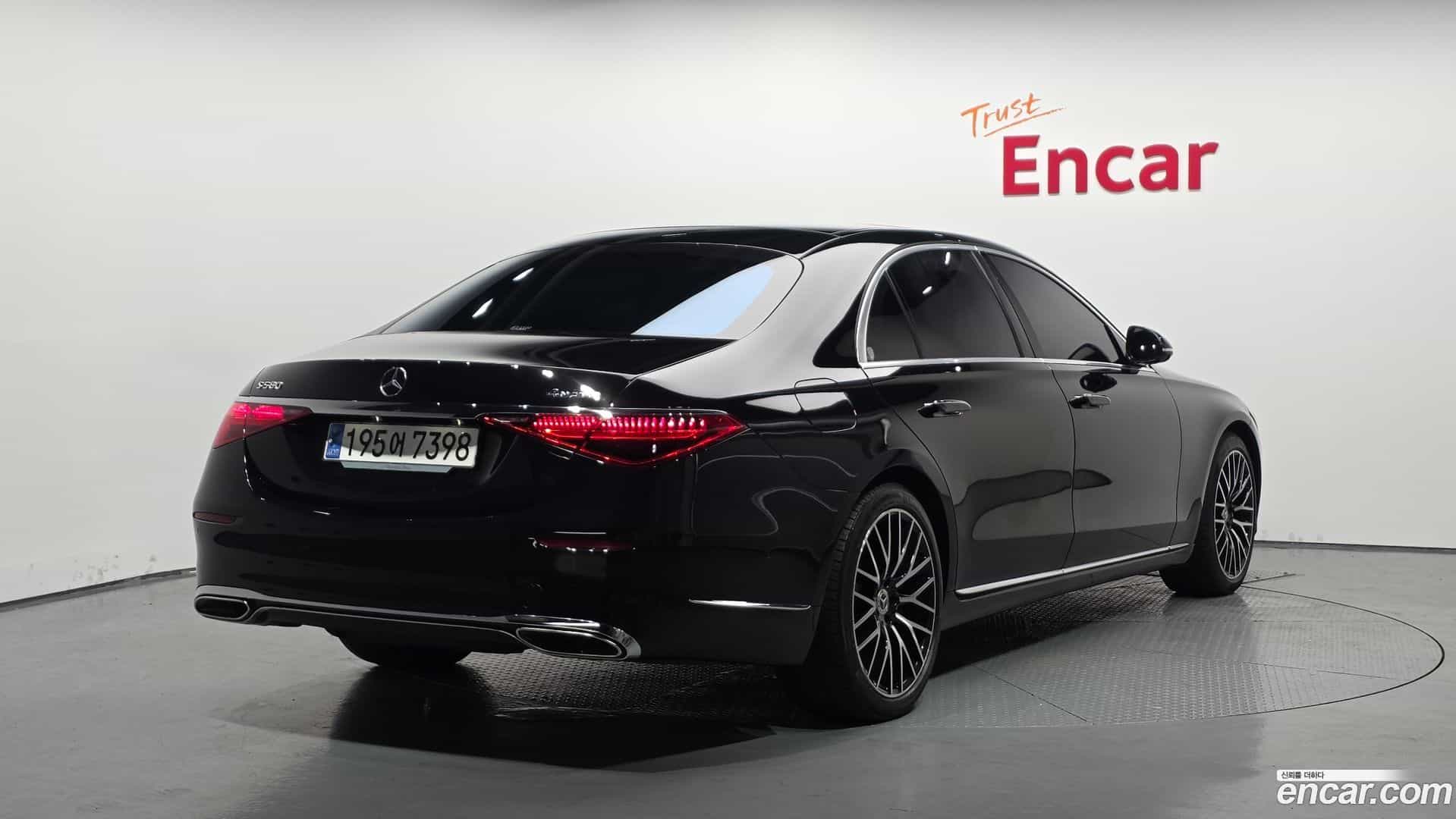S-Class Mercedes-Benz 2023.8-OUTER-002
