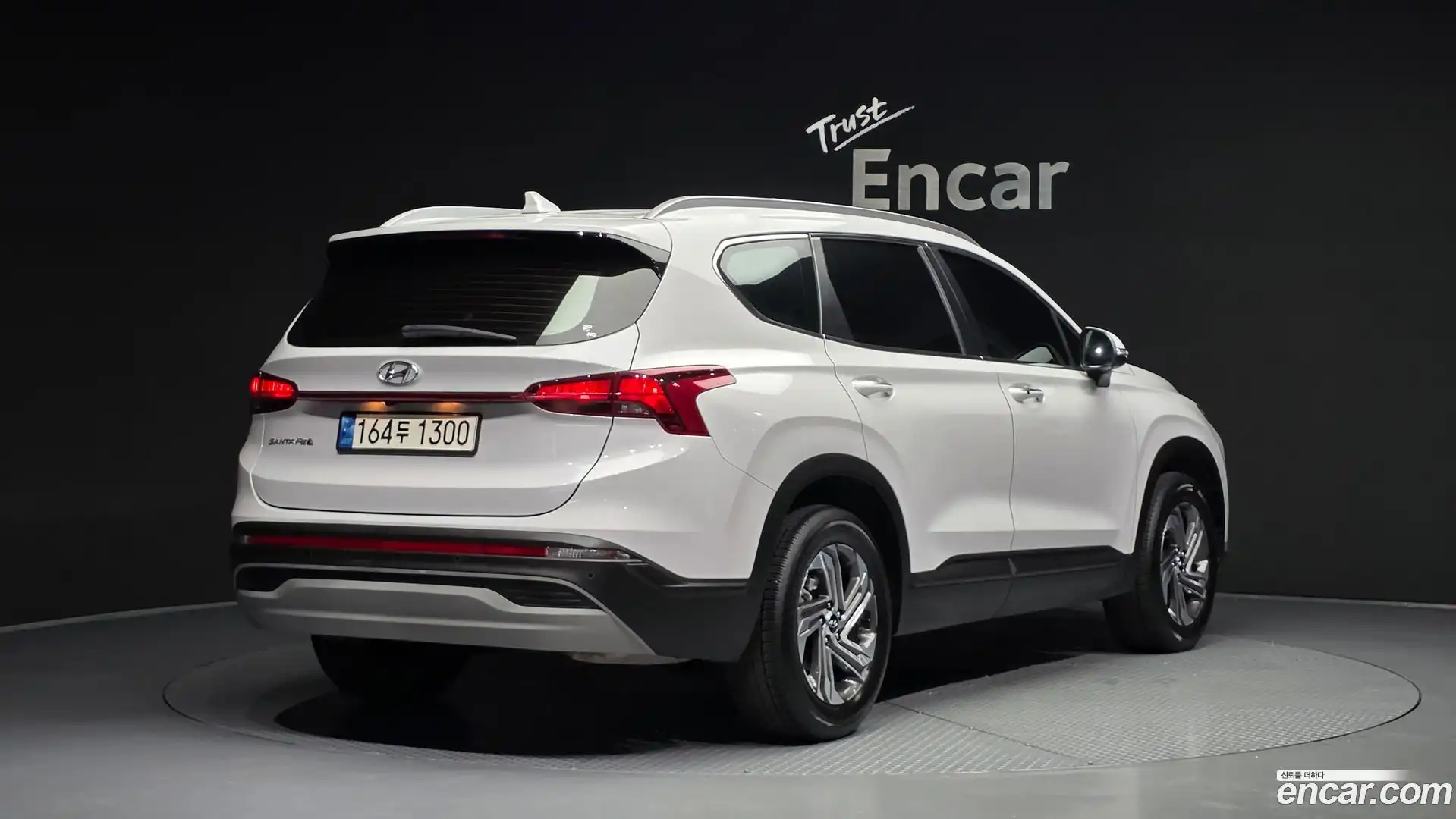 Santafe Hyundai 2022.2-OUTER-002