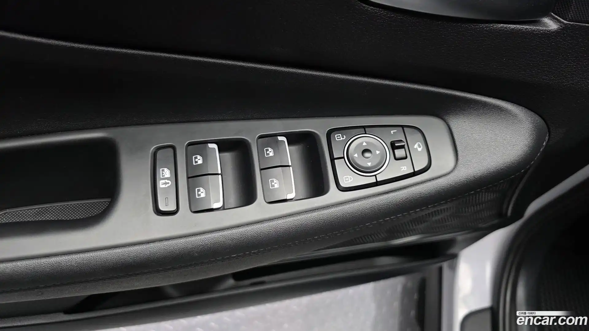 Santafe Hyundai 2022.2-OPTION-041