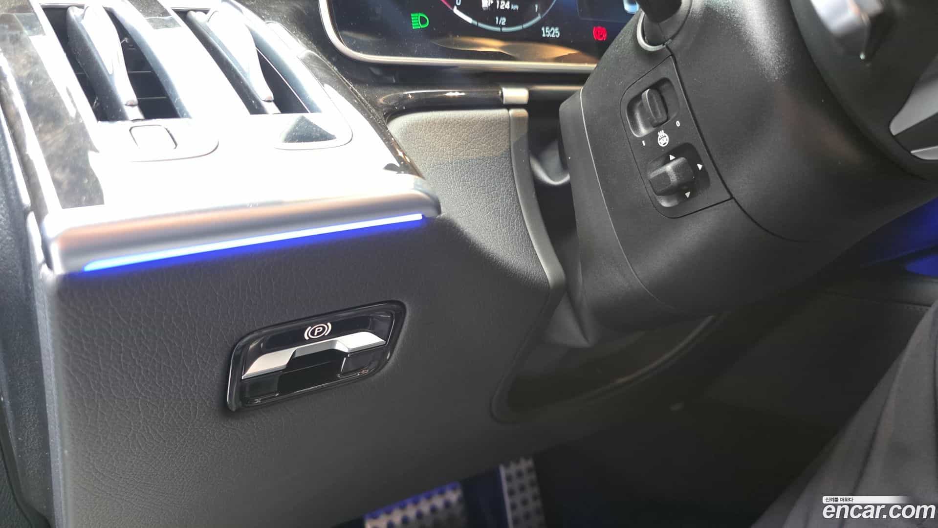 S-Class Mercedes-Benz 2022.5-OPTION-024
