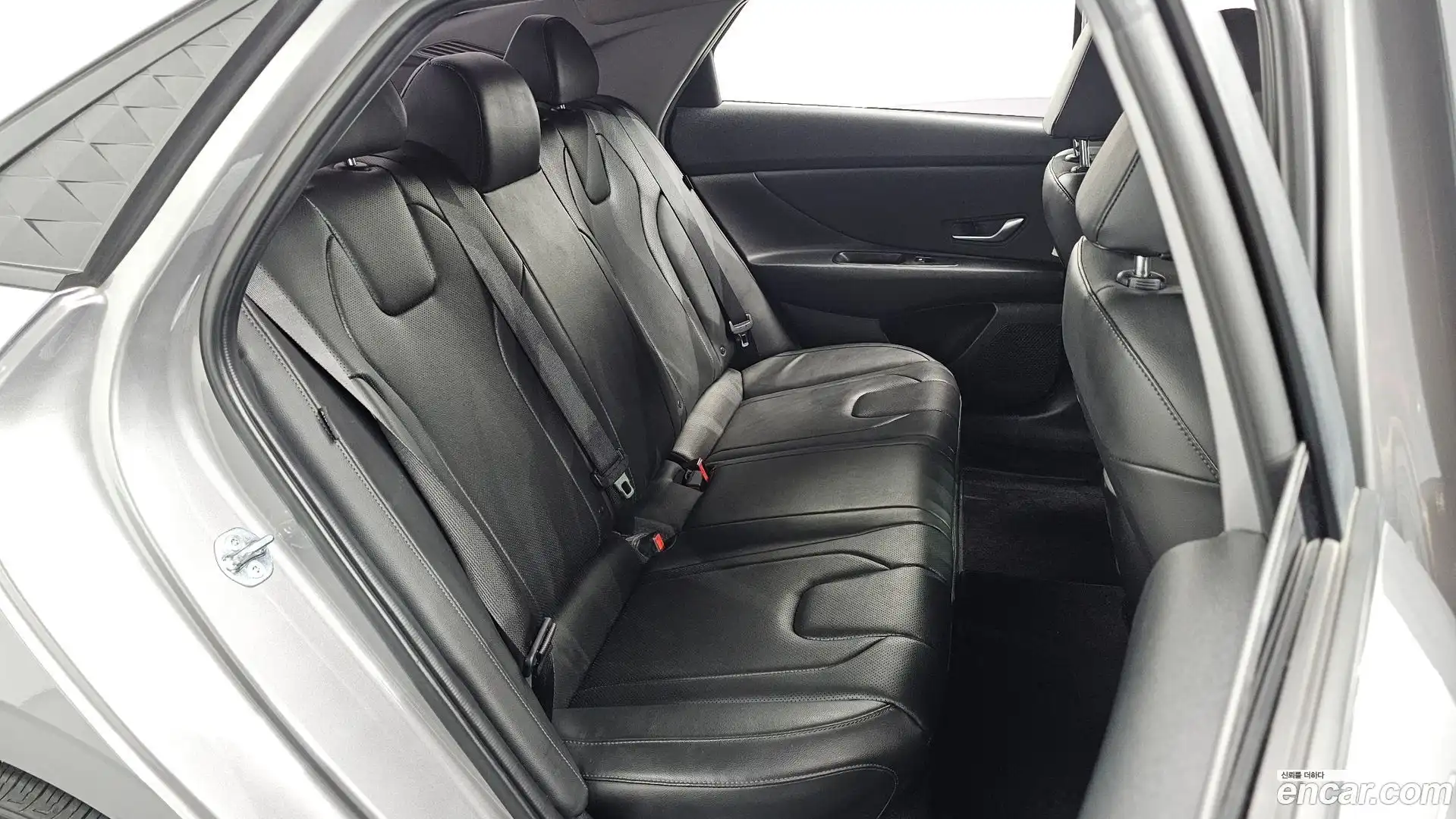 AVANTE Hyundai 2023.8-OPTION-015