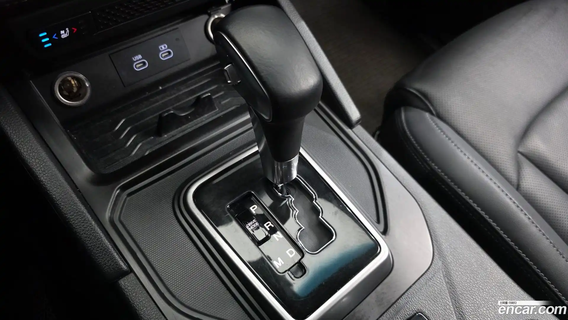 Rexton KG Mobility 2023.6-INNER-009