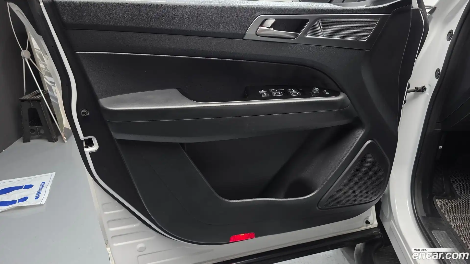 Rexton KG Mobility 2023.6-INNER-035