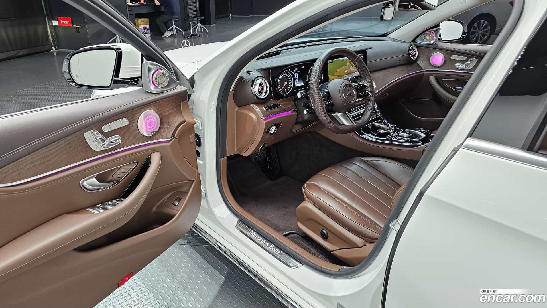 E-Class Mercedes-Benz 2016.10-INNER-010