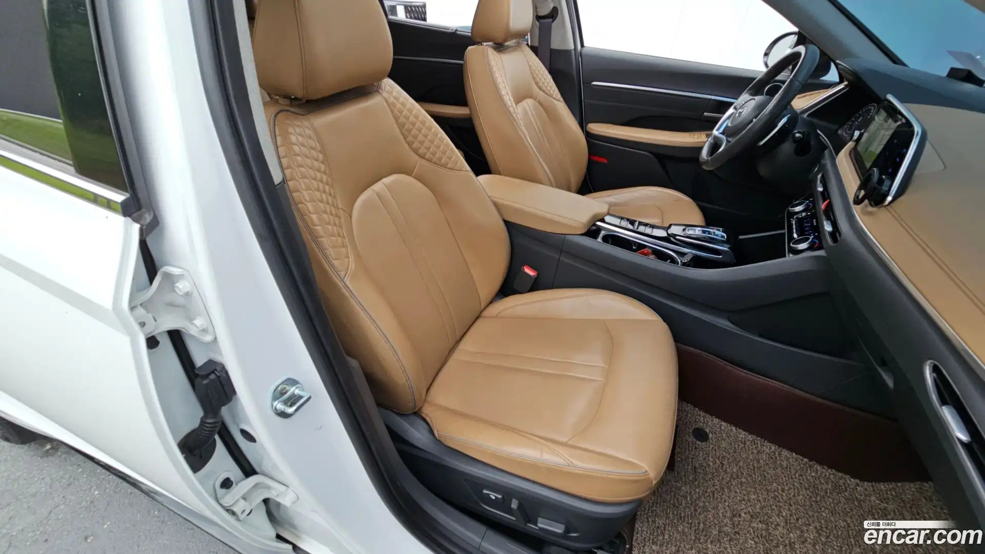 Sonata Hyundai 2019.4-OPTION-024