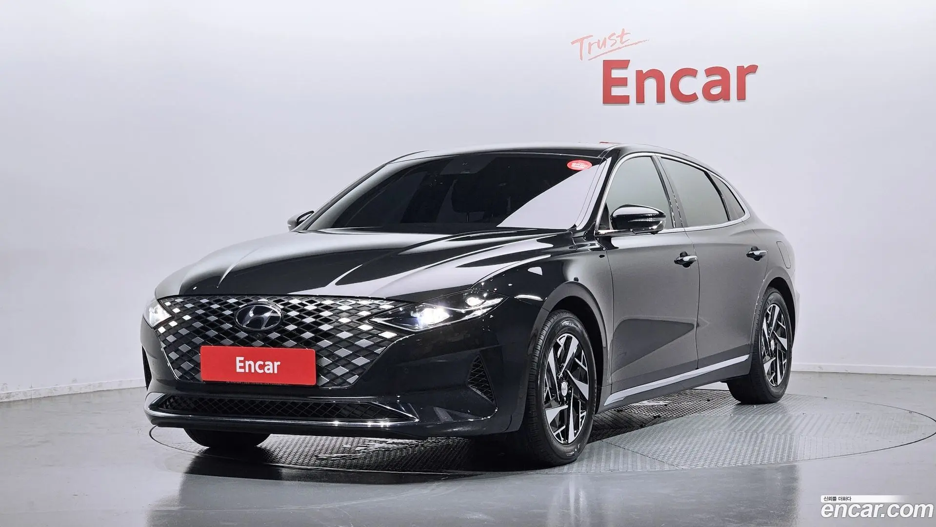 Main__Slider__Photo:Grandeur Hyundai 2020.2-0