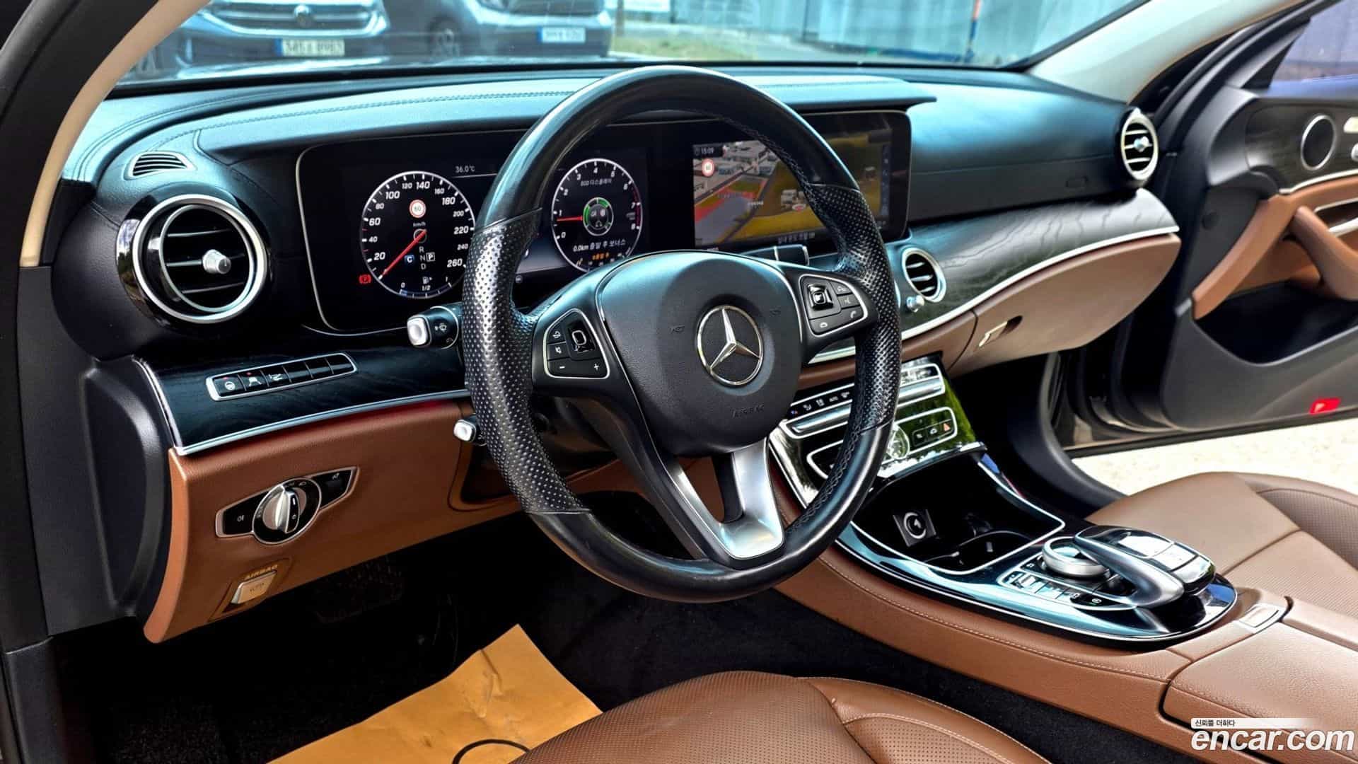 E-Class Mercedes-Benz 2017.4-OPTION-019