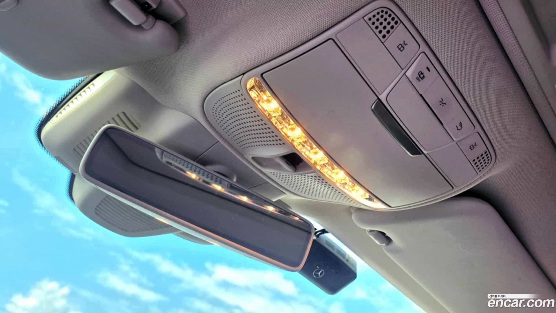 E-Class Mercedes-Benz 2017.4-OPTION-020