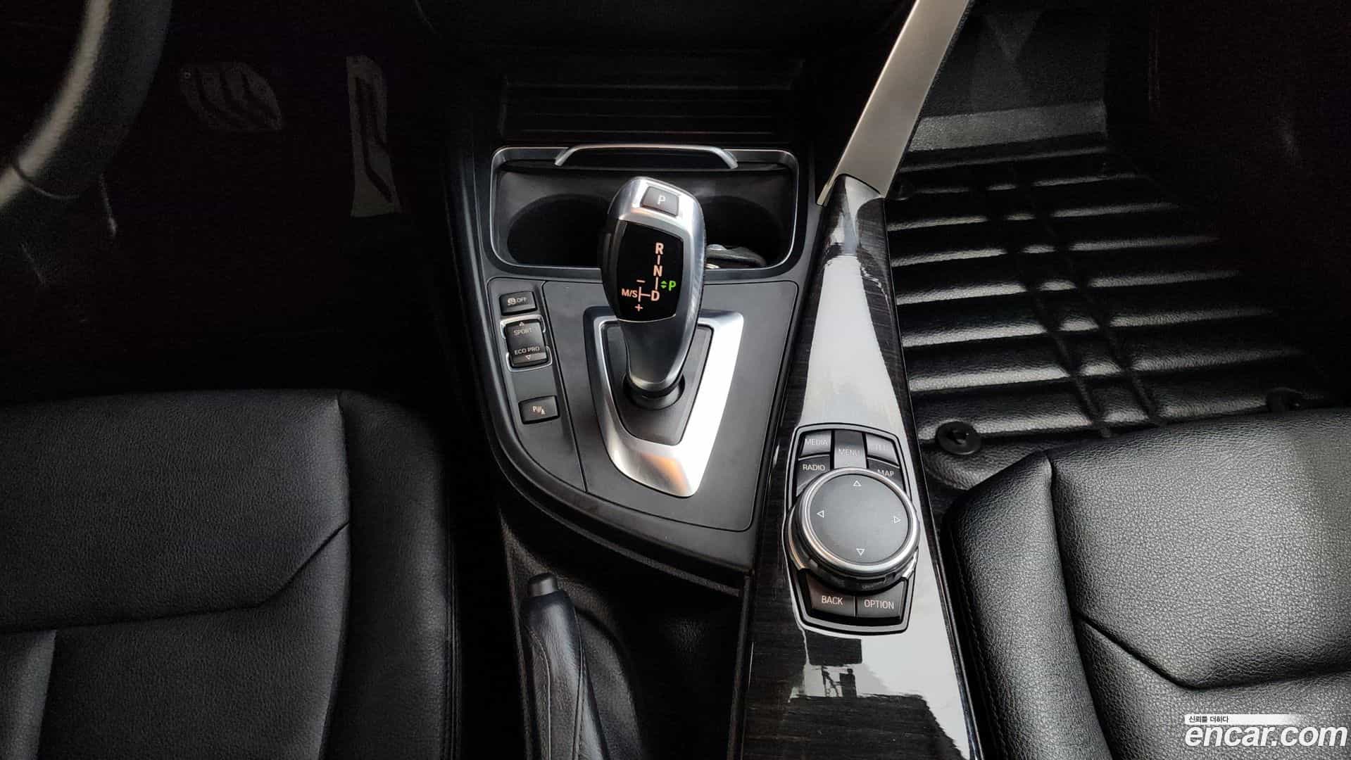 Gran Turismo BMW 2016.3-INNER-009