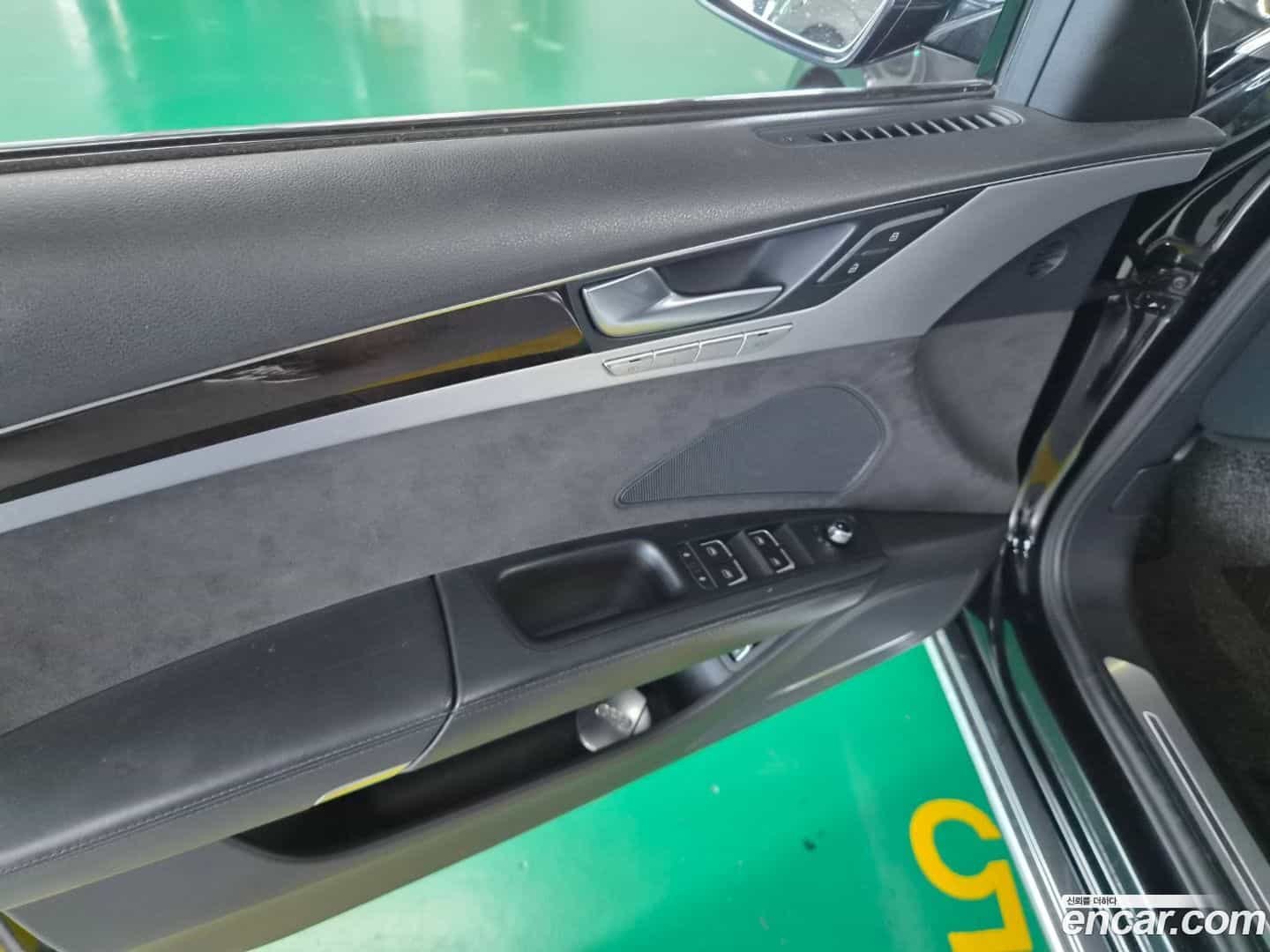 A8 Audi 2015.10-OPTION-019