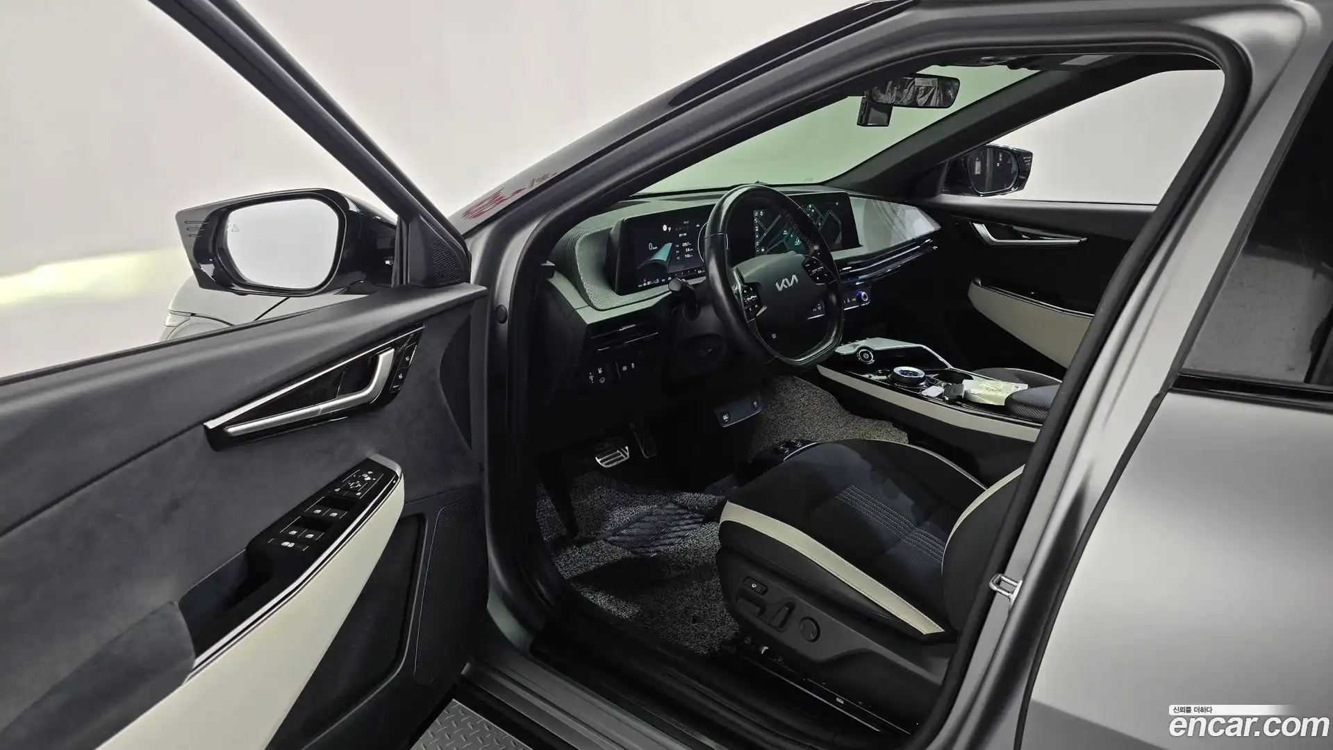 EV6 Kia 2021.10-INNER-010