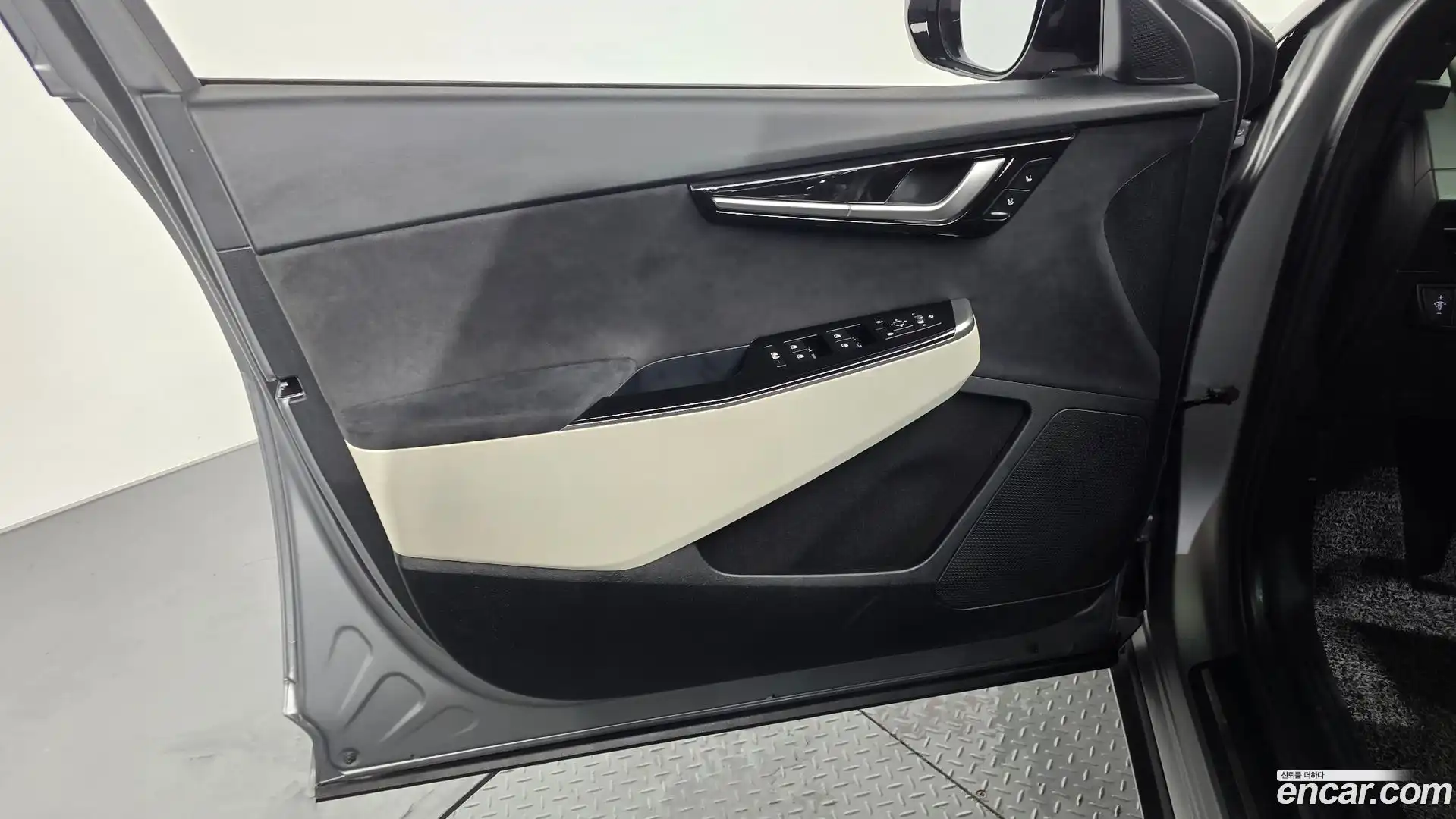 EV6 Kia 2021.10-INNER-034