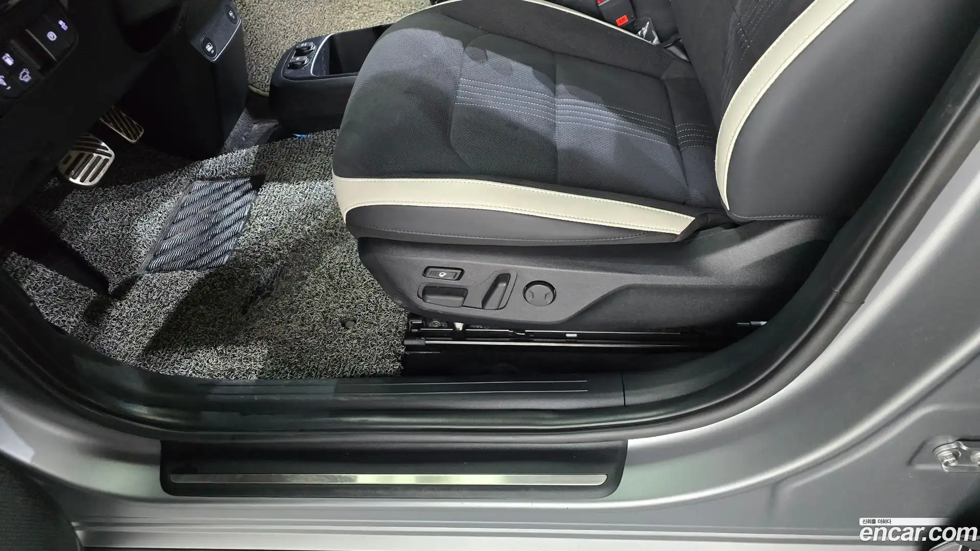 EV6 Kia 2021.10-OPTION-043