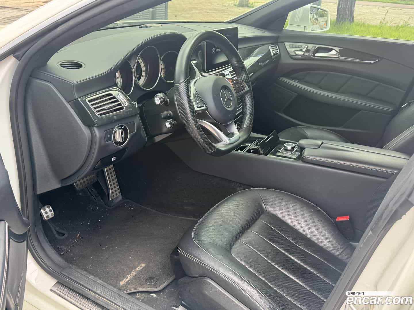 CLS-Class Mercedes-Benz 2015.11-INNER-007