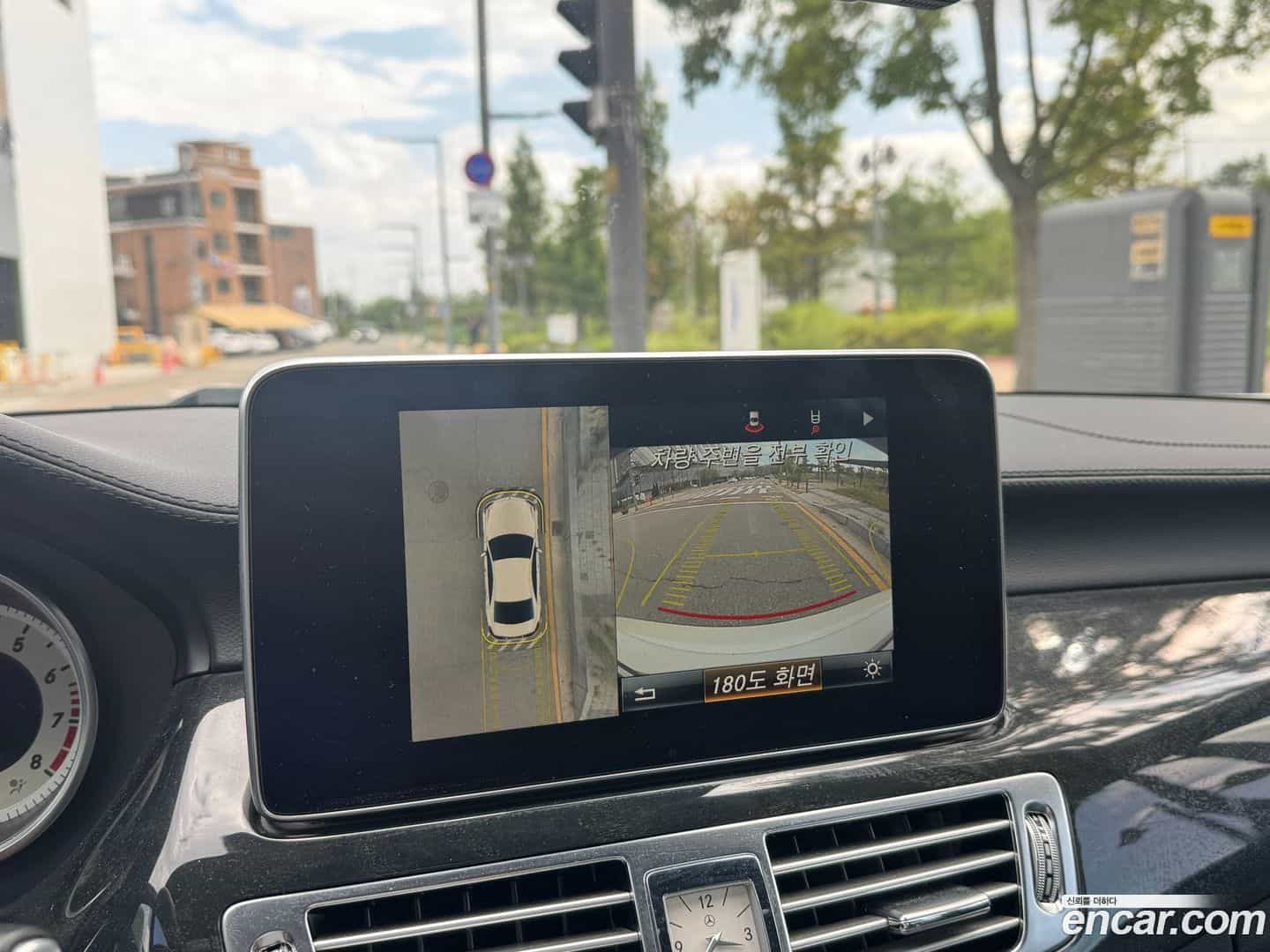 CLS-Class Mercedes-Benz 2015.11-OPTION-015