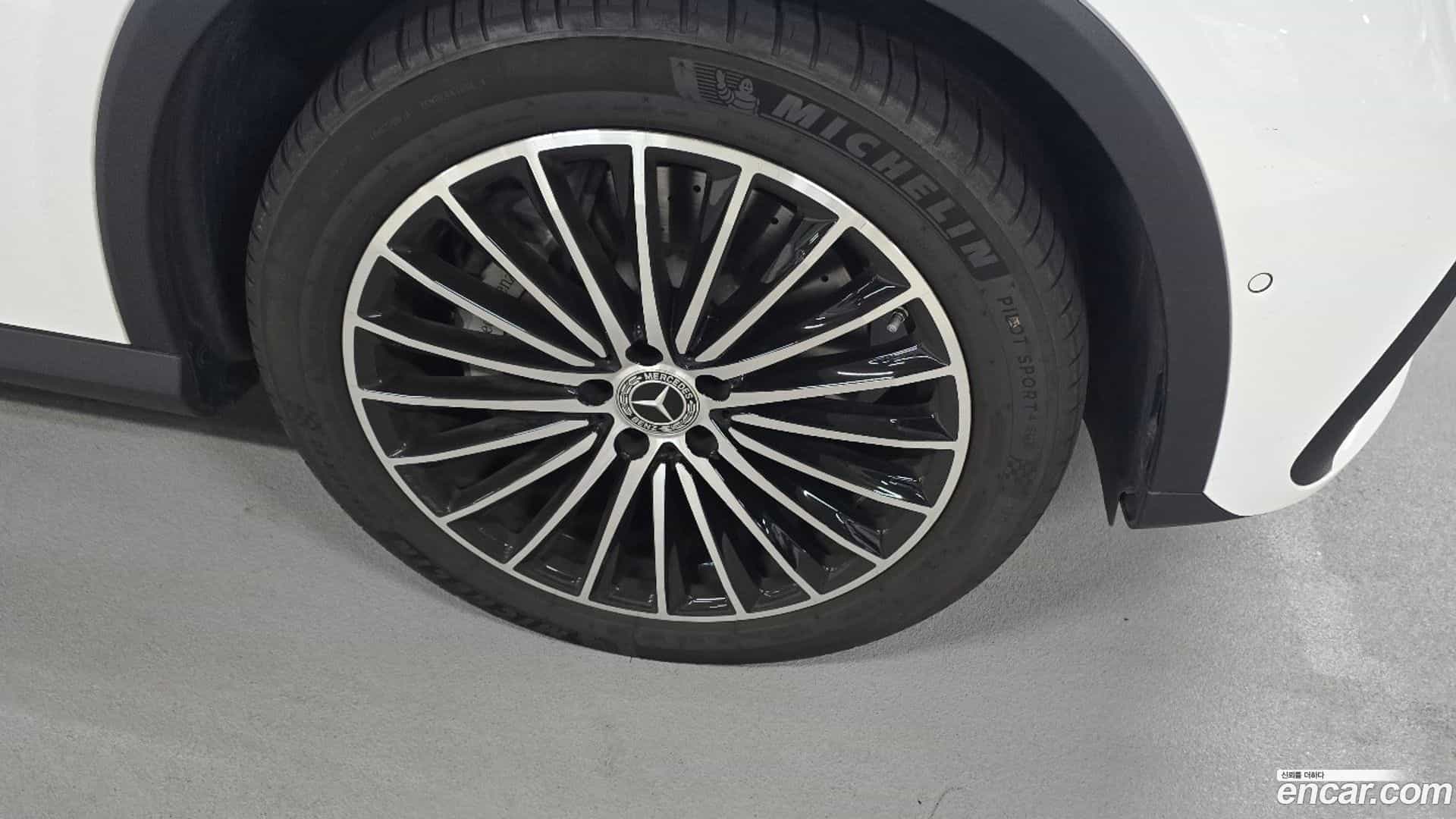 GLC-Class Mercedes-Benz 2026.1-OUTER-006