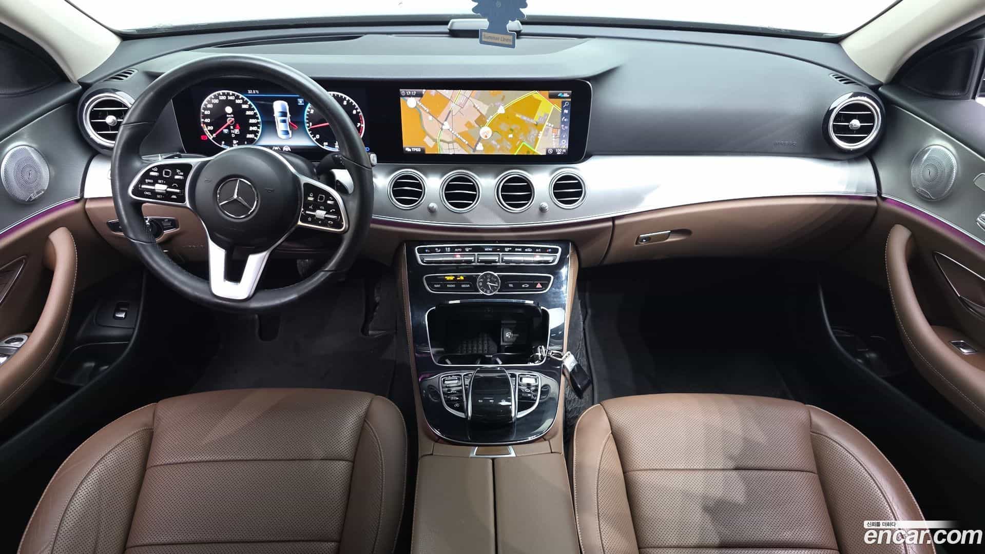 E-Class Mercedes-Benz 2020.5-INNER-007