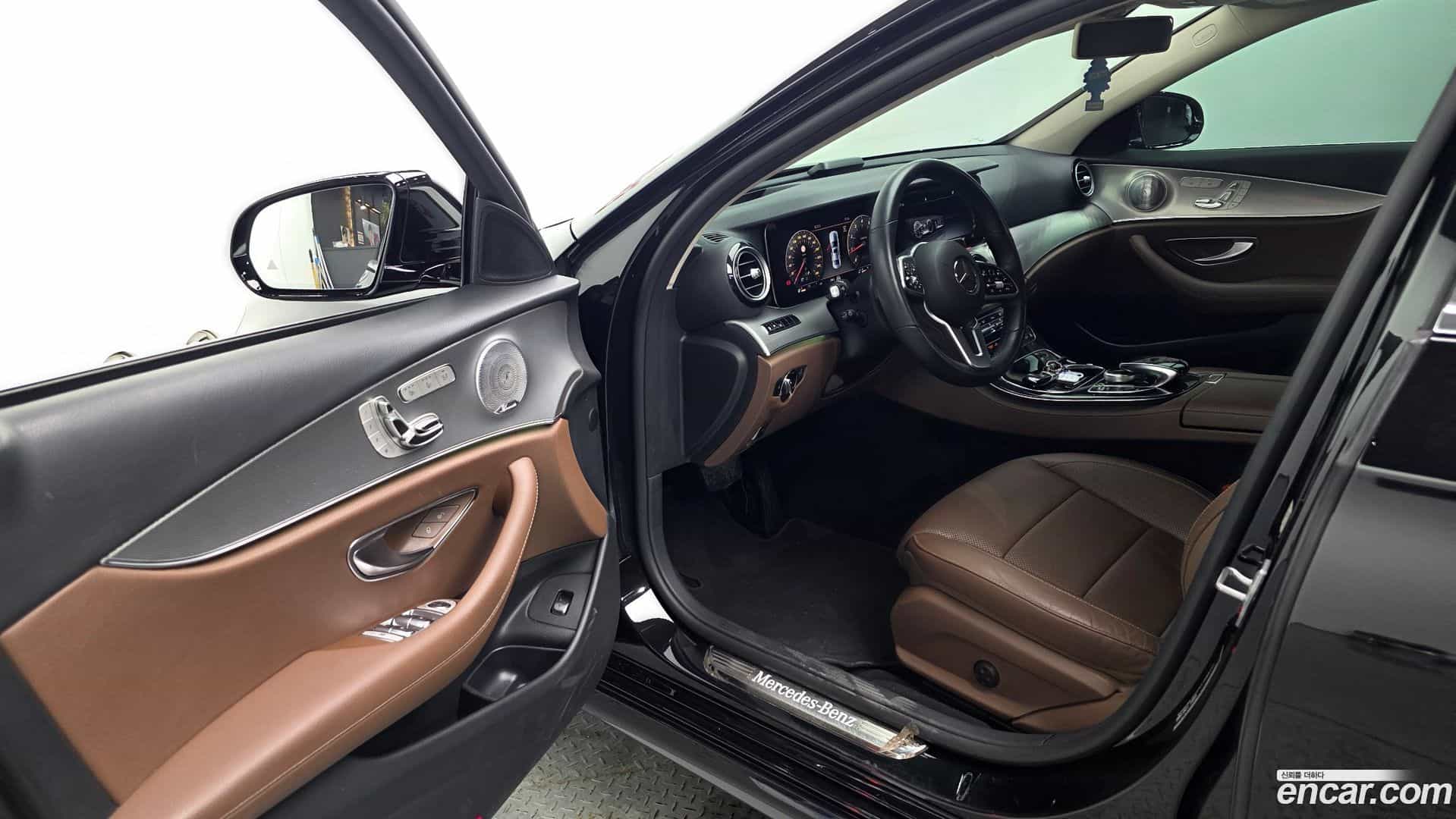 E-Class Mercedes-Benz 2020.5-OPTION-015
