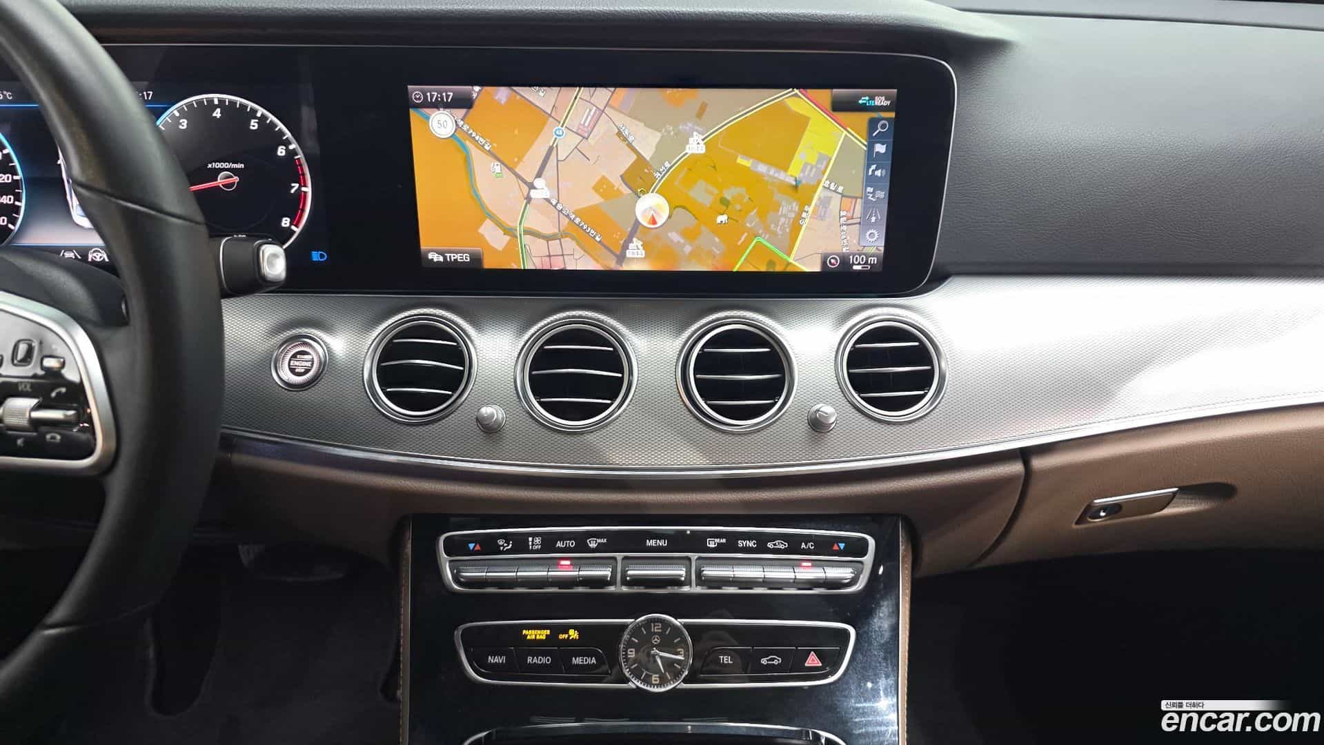 E-Class Mercedes-Benz 2020.5-OPTION-019
