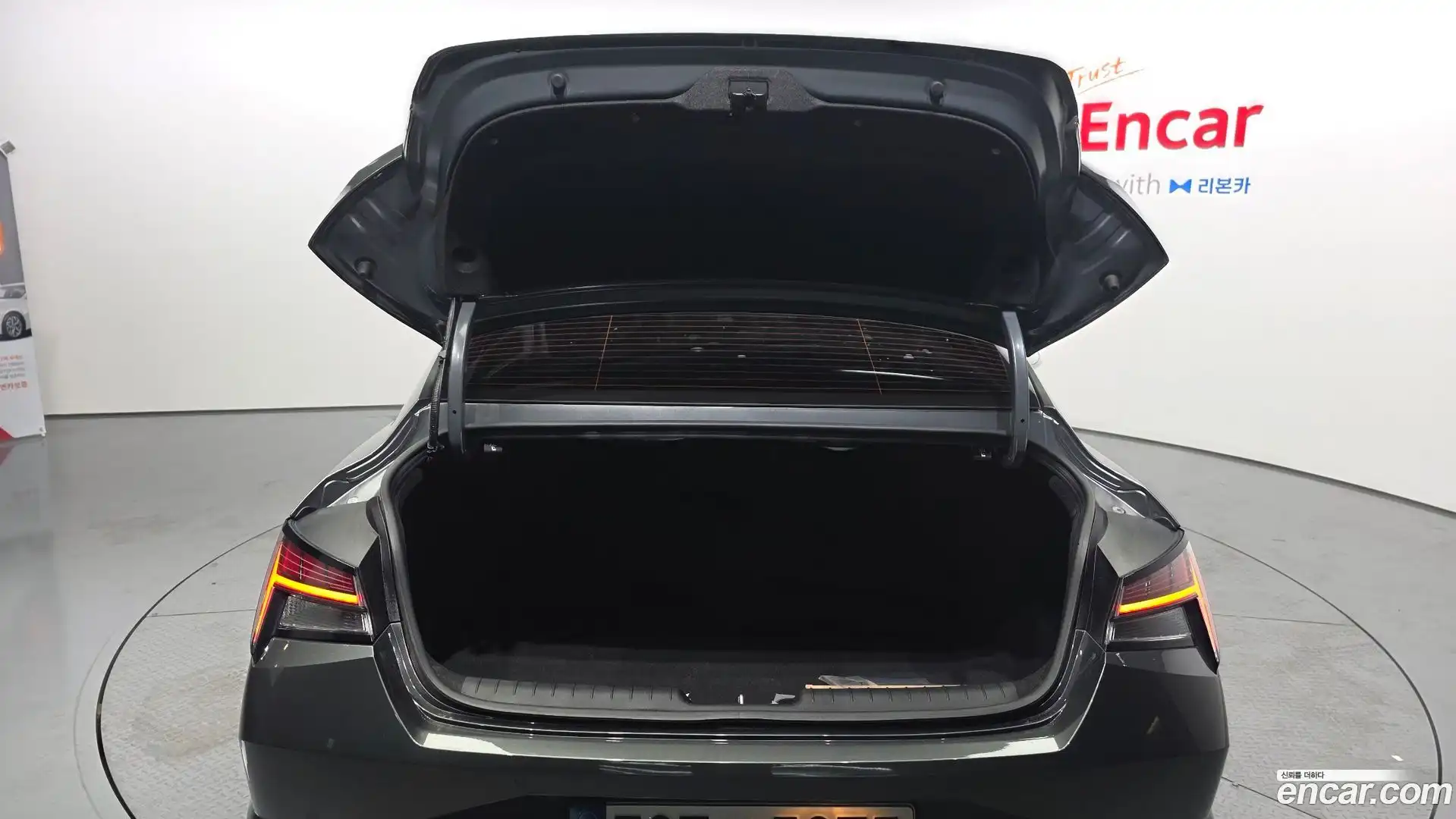 AVANTE Hyundai 2020.10-OPTION-024