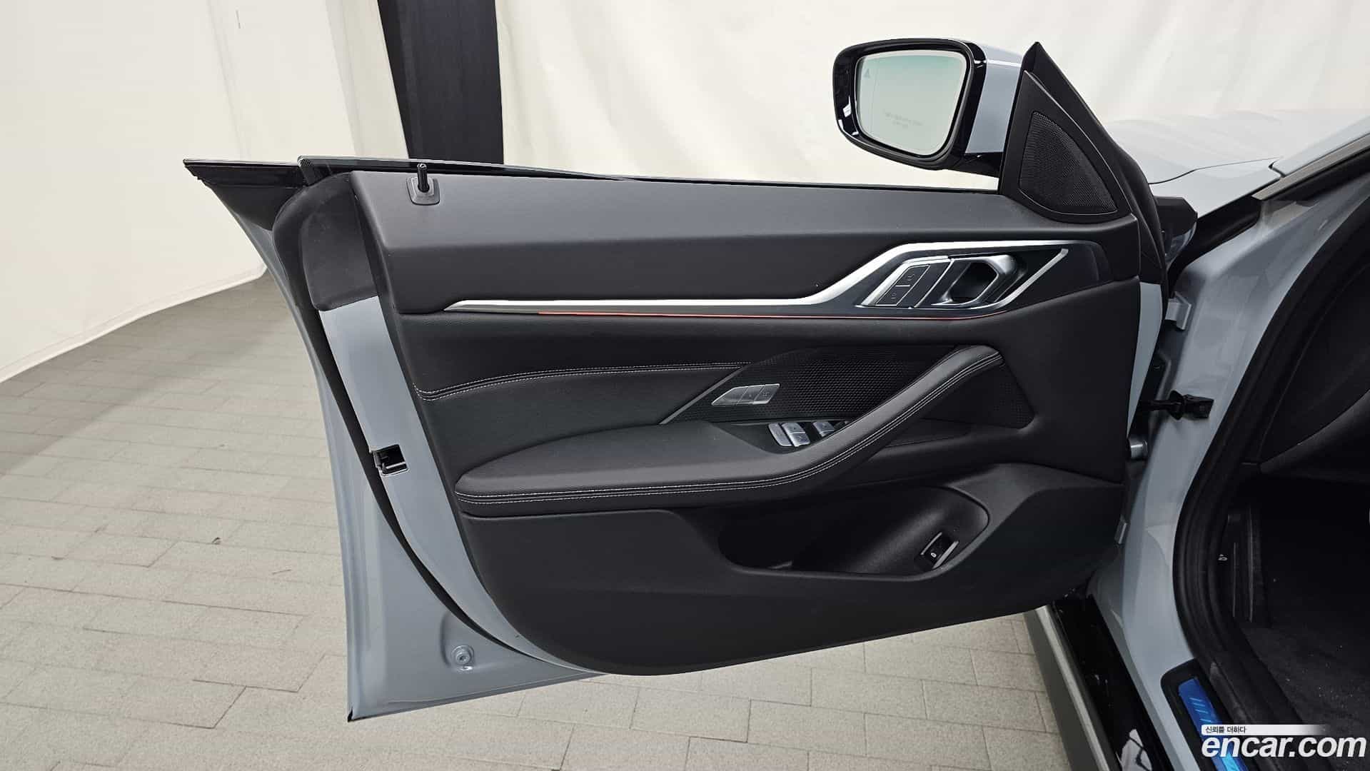 4-Series BMW 2025.5-INNER-034