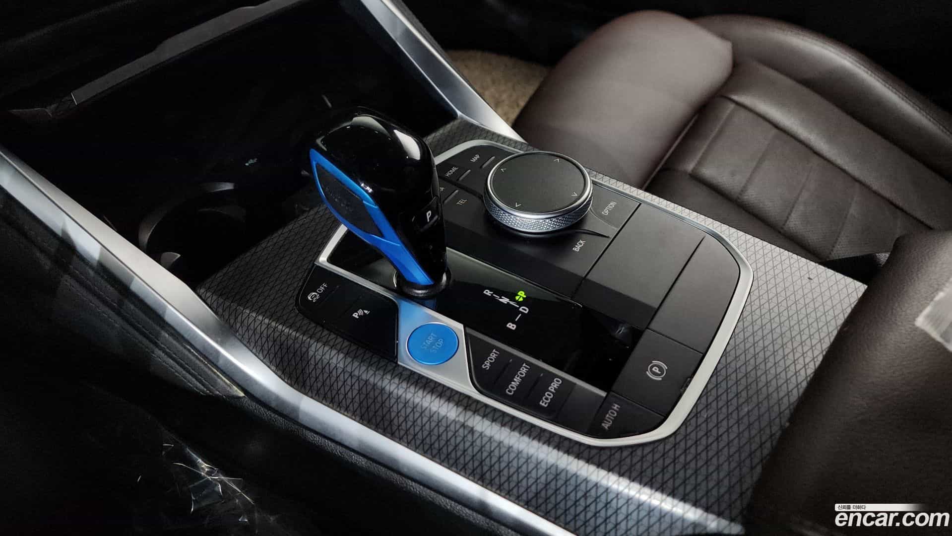 i4 BMW 2022.10-INNER-009
