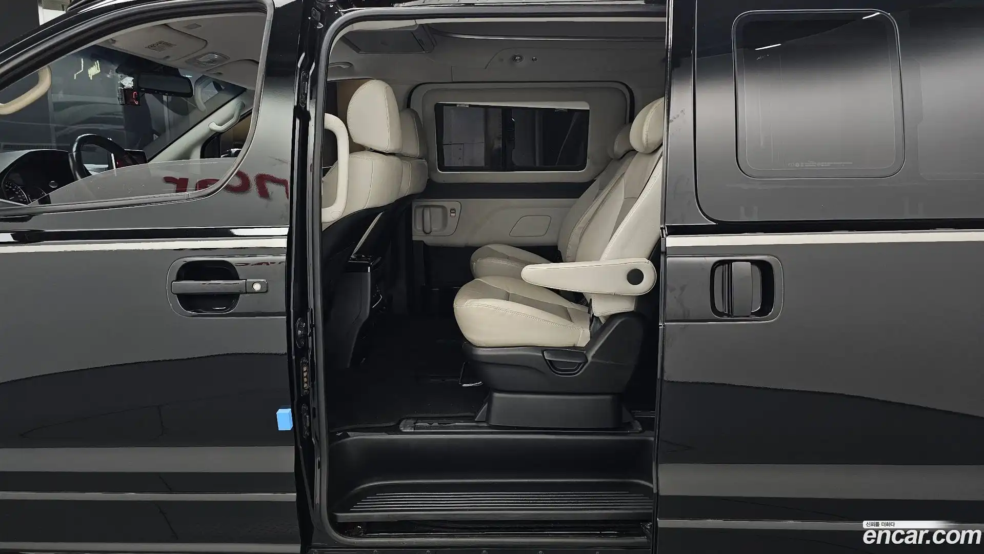 Starex Hyundai 2018.7-OPTION-015