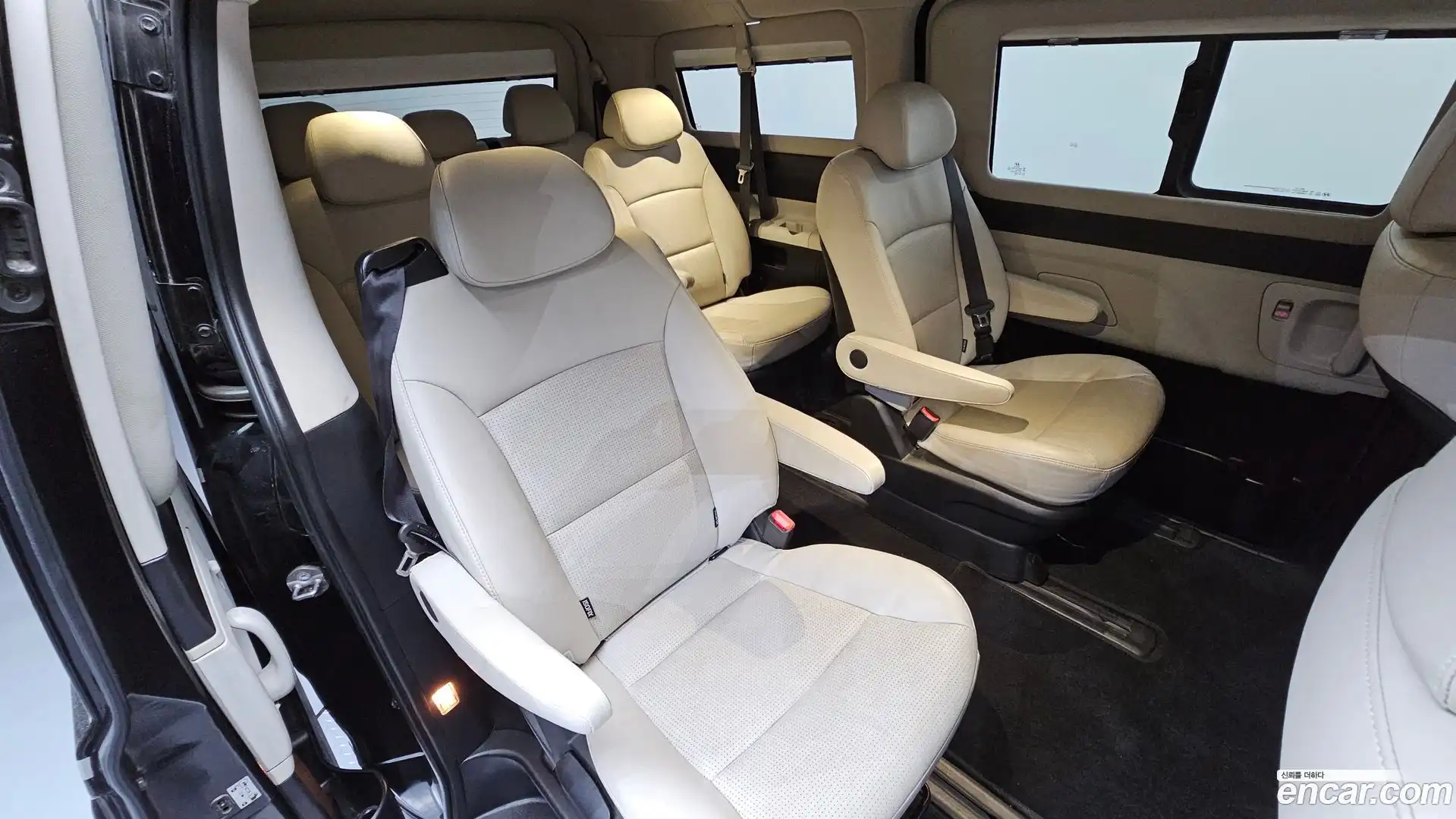 Starex Hyundai 2018.7-OPTION-016